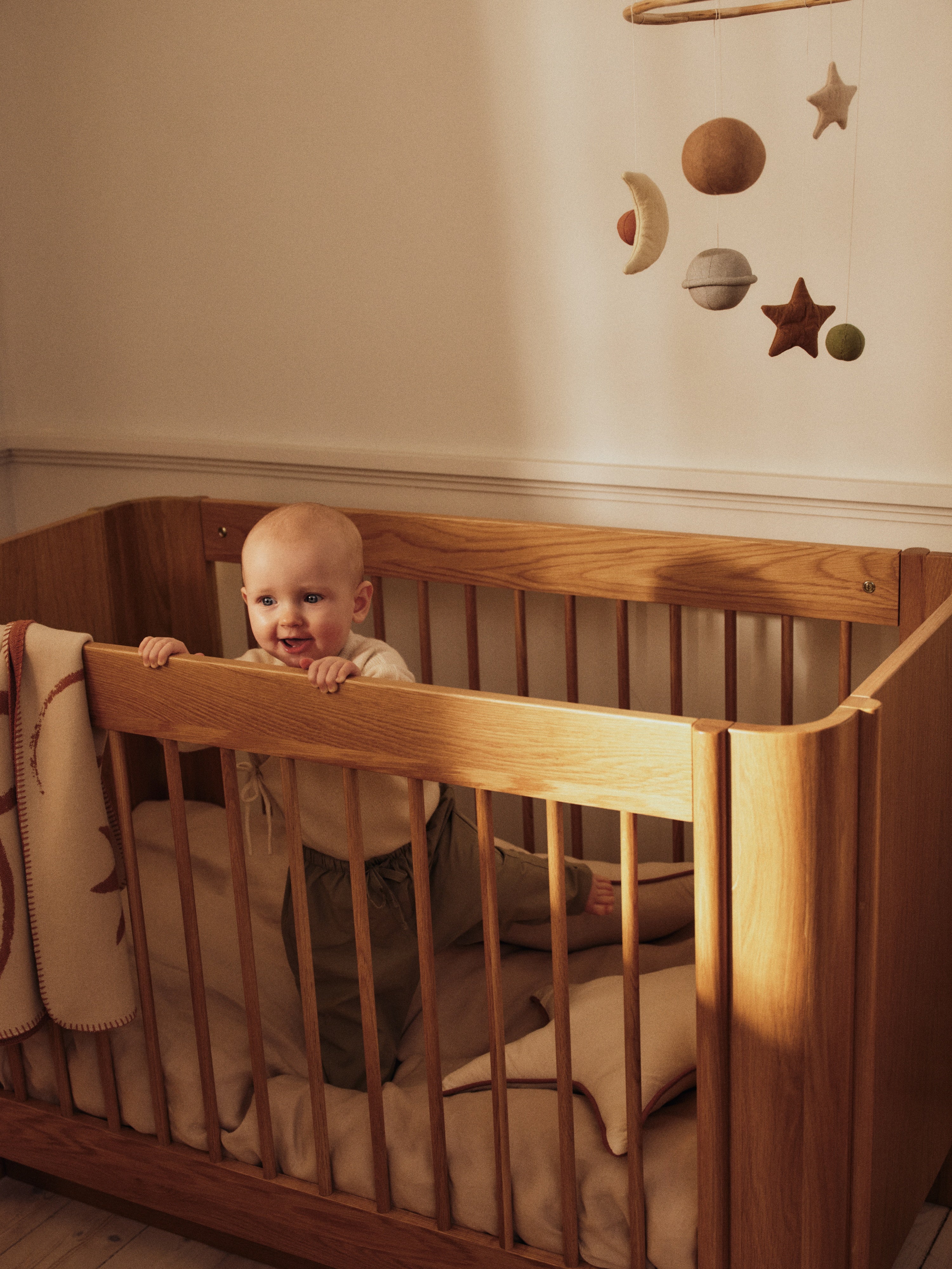 Kindertafel SKYE baksteen met beige