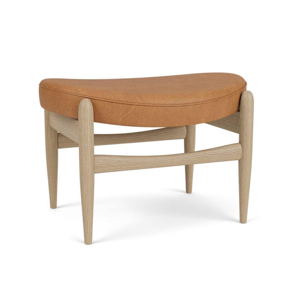 ELIZABETH footstool in cognac leather with an oak base