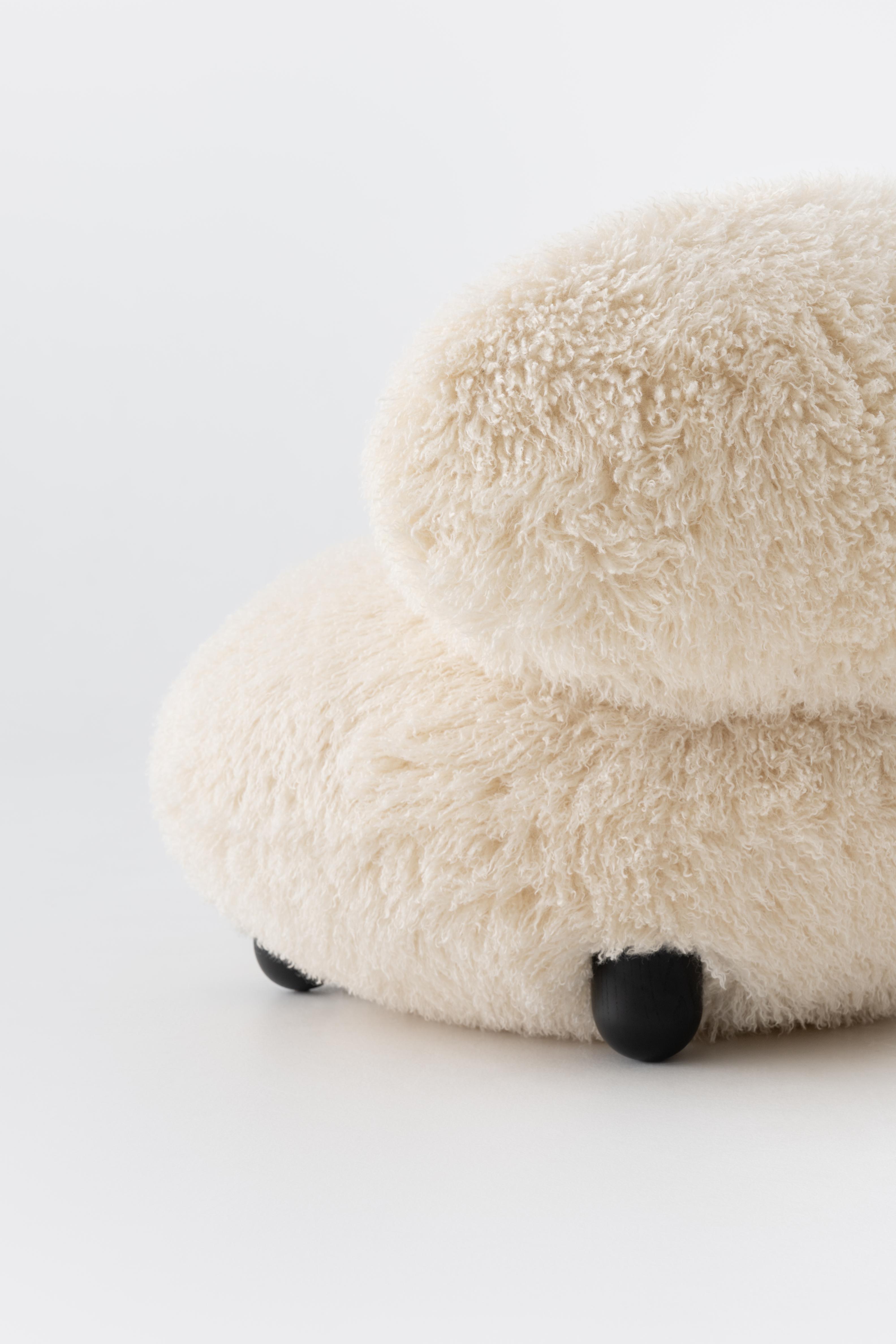 Fauteuil FLOCK - FLUFFY EDITIE kunstbont met houten basis