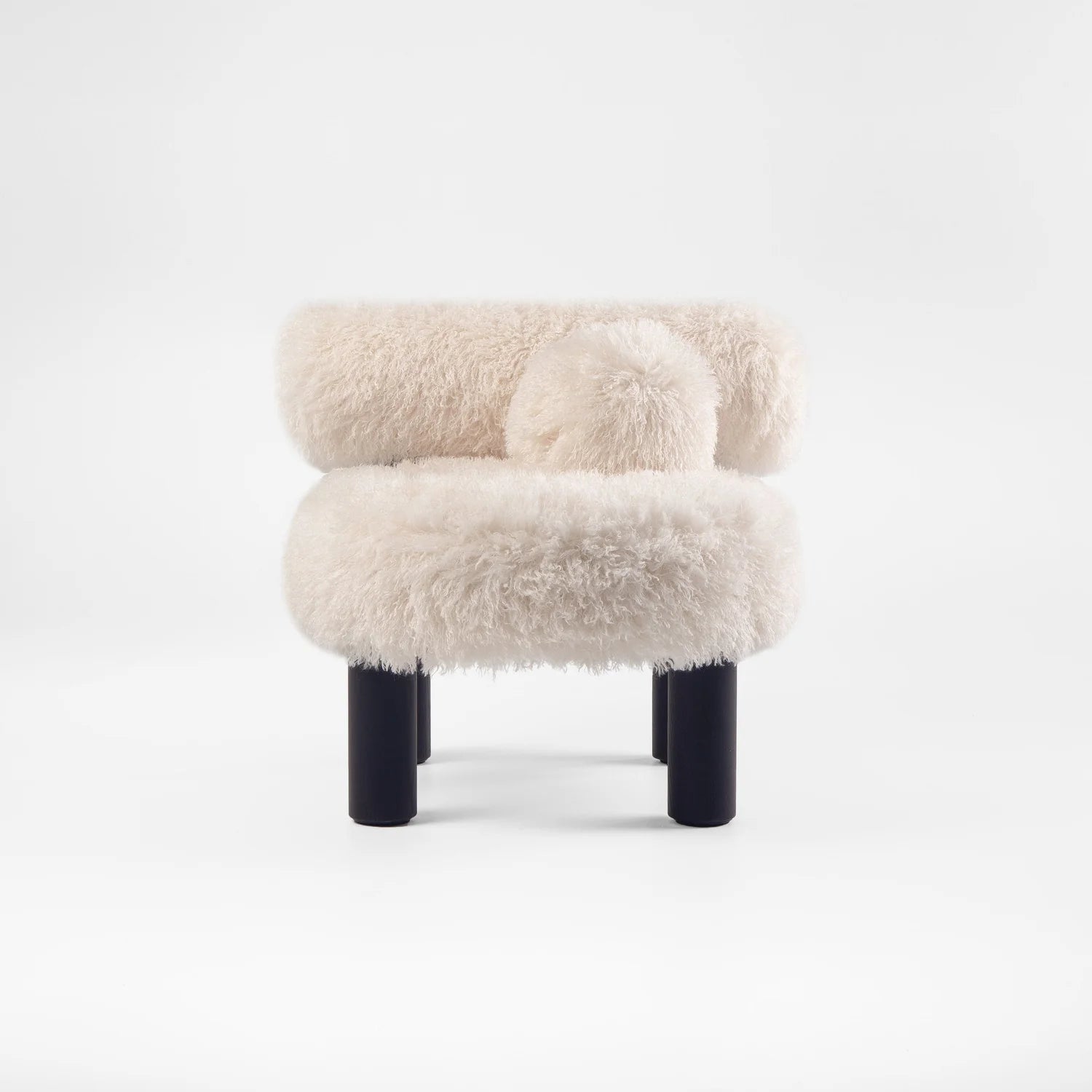 Fotel GROPIUS CS2 - FLUFFY EDITION sztuczne futerko, marka Noom