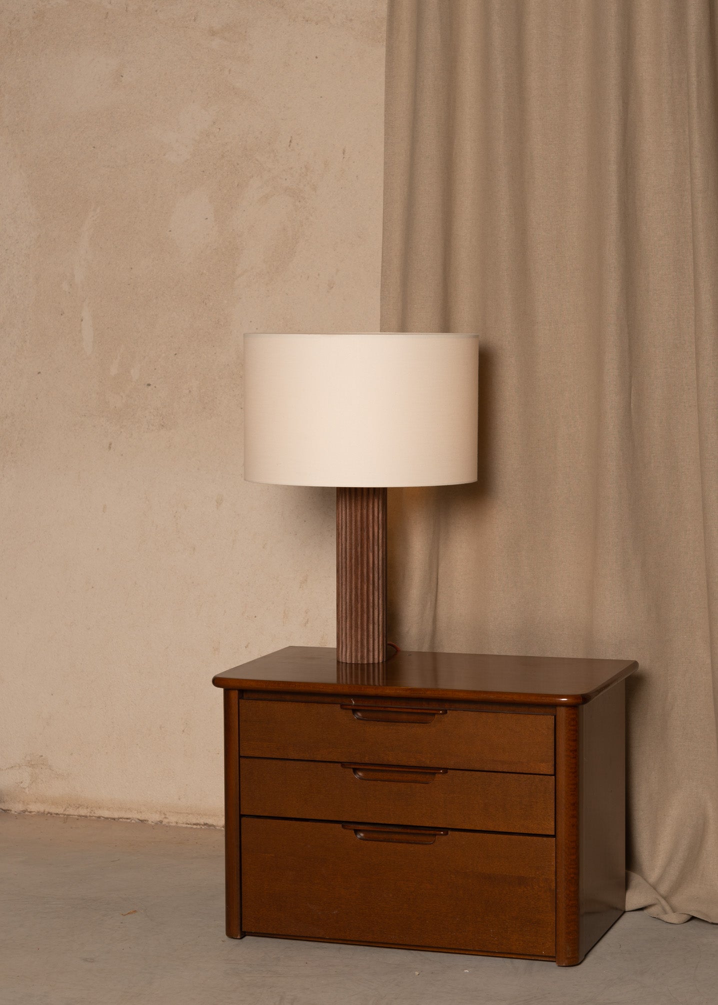 Table lamp FLUTA walnut wood