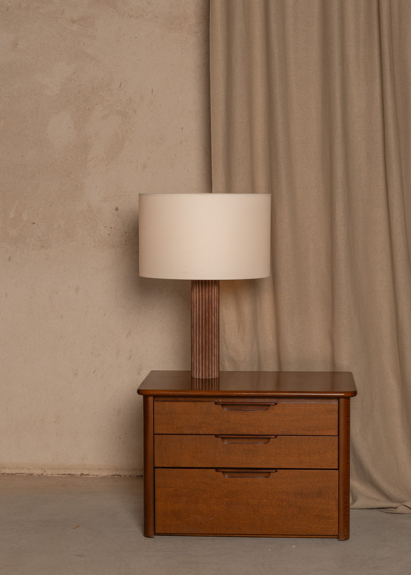 Table lamp FLUTA walnut wood