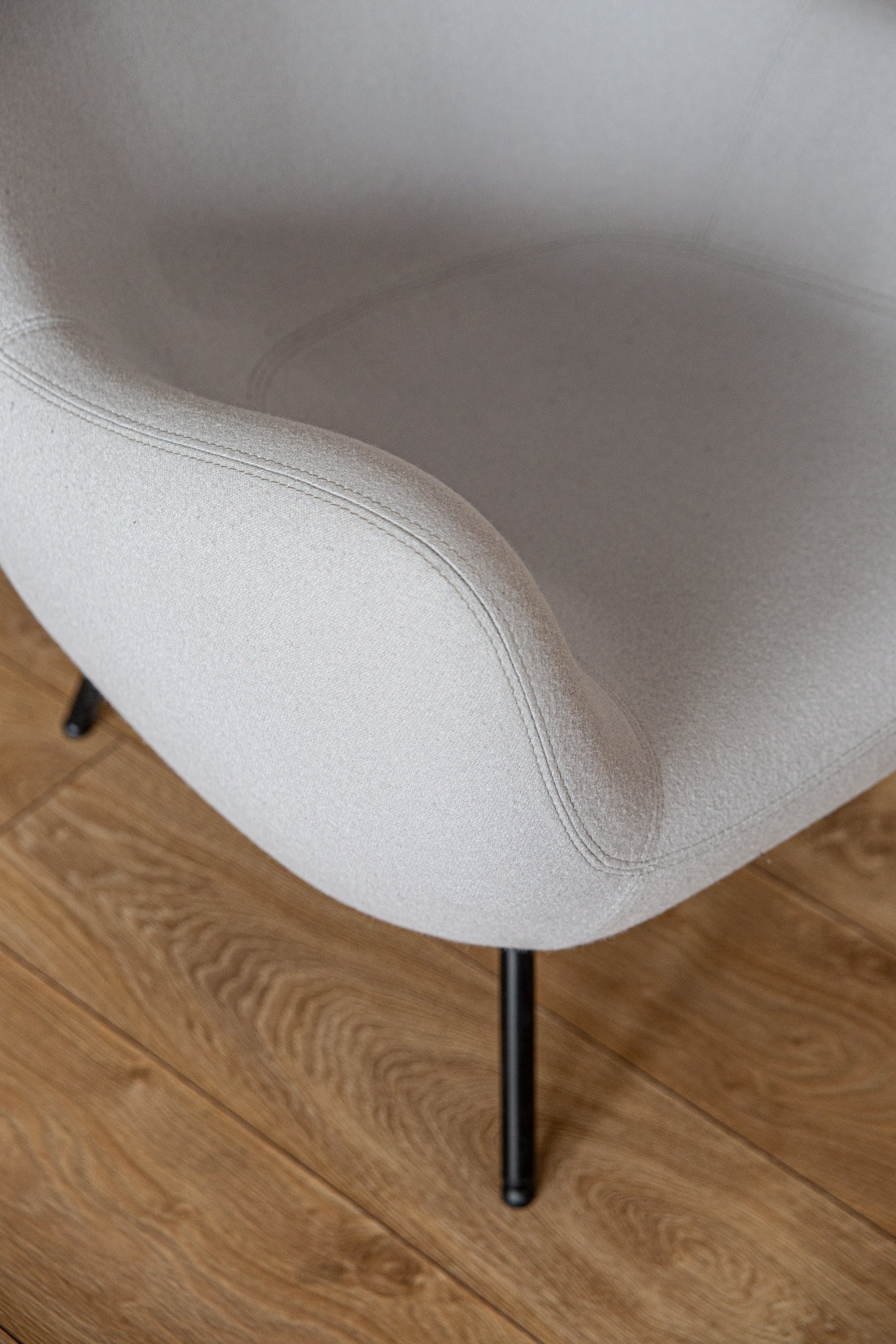 RM58 CLASSIC SOFT Armchair Beige - Display Model