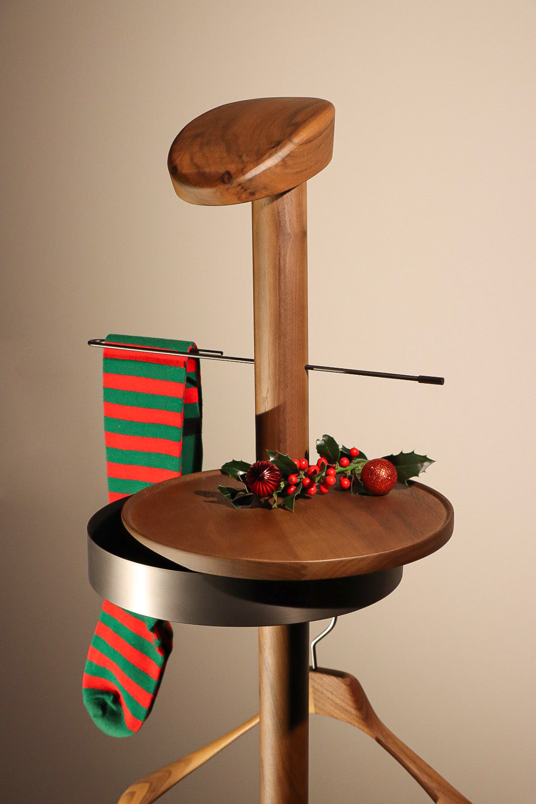 GALAN M coat rack in walnut wood with brown marble and graphite finish