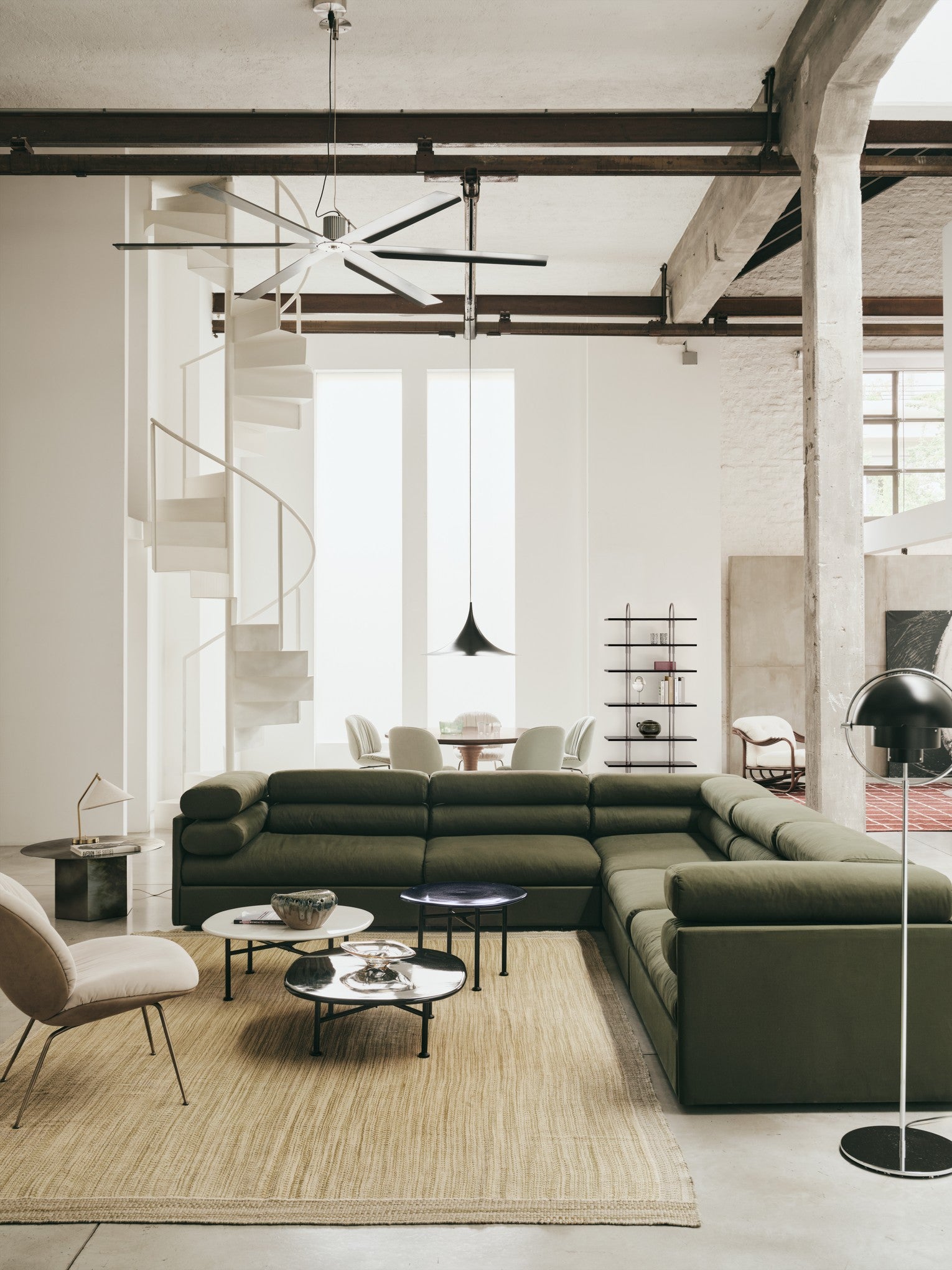 Vloerlamp MULTI-LITE wit met verchroomde voet