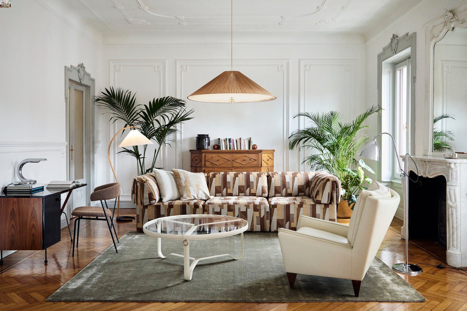 GUBI Teppich in Beige mit langem Flor