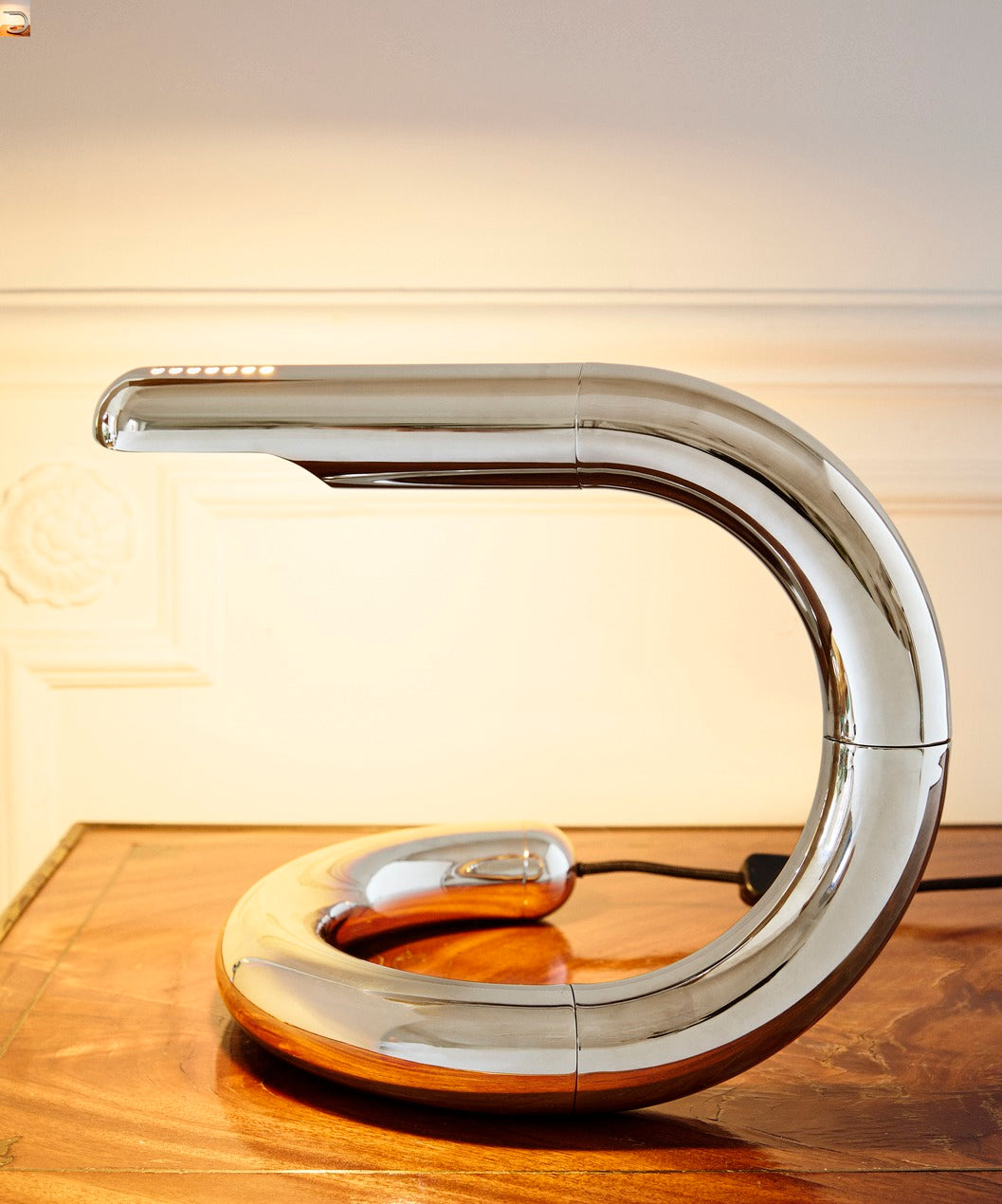 ASPIDE Silver Table Lamp