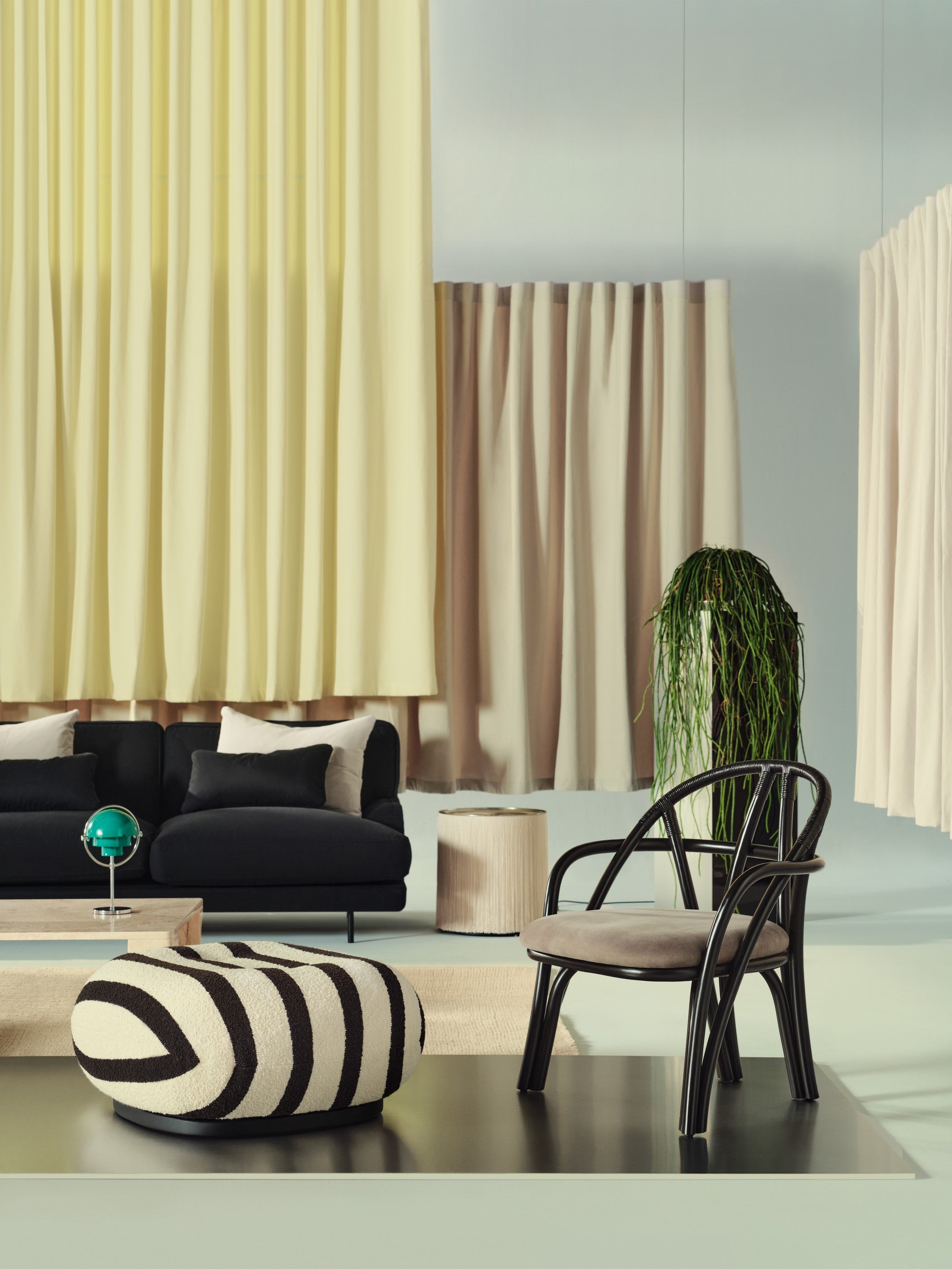 Tragbare Lampe MULTI-LITE grün mit verchromtem Fuß