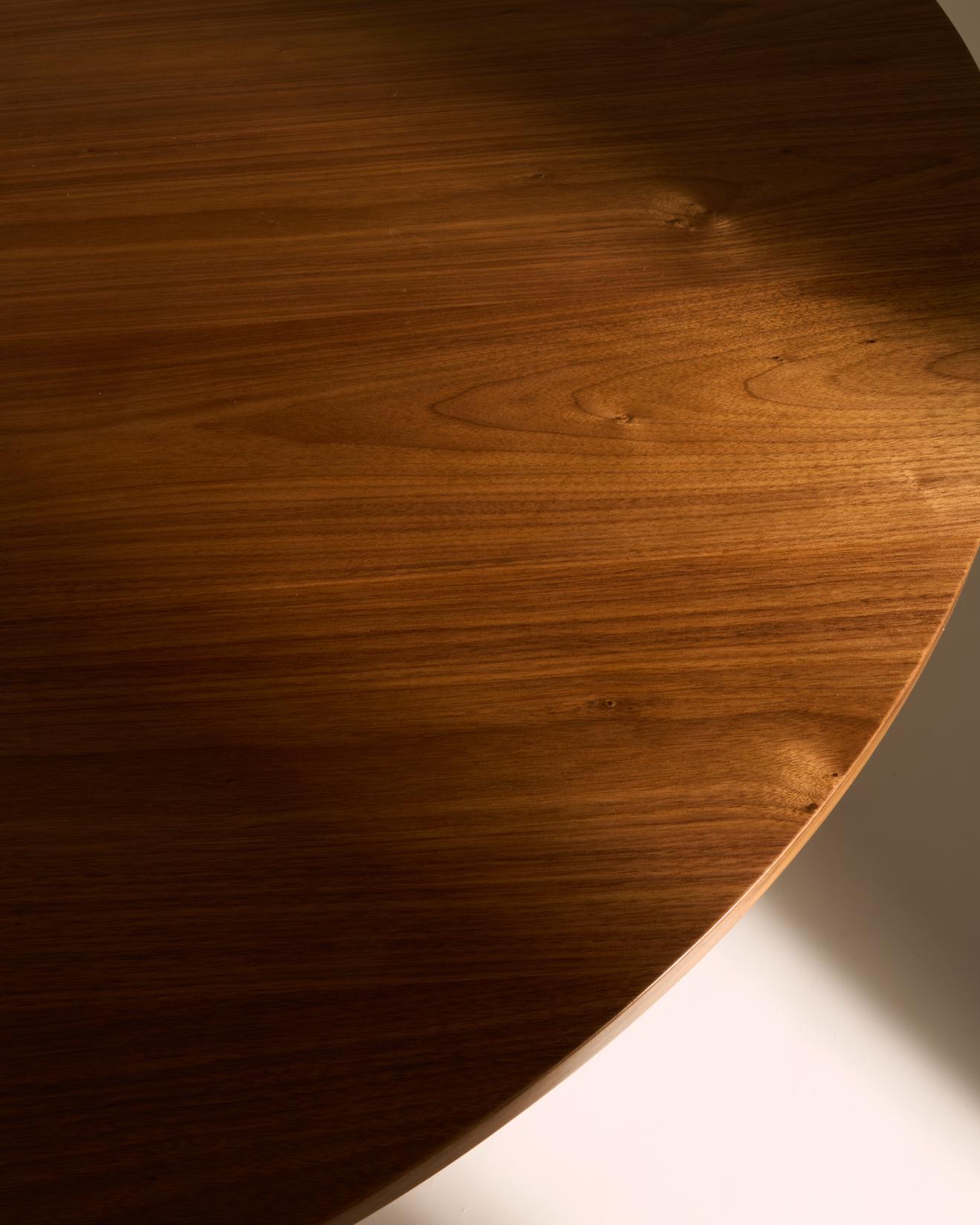 Ronde tafel TAVOLO notenhout