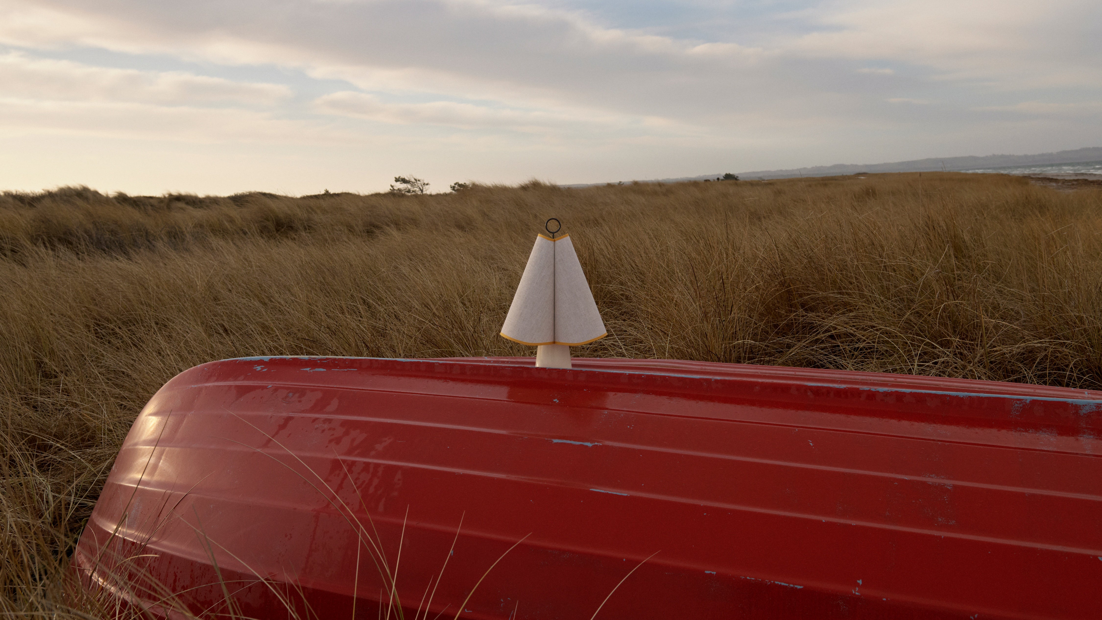 Portable lamp HORNBÆK white with yellow finish