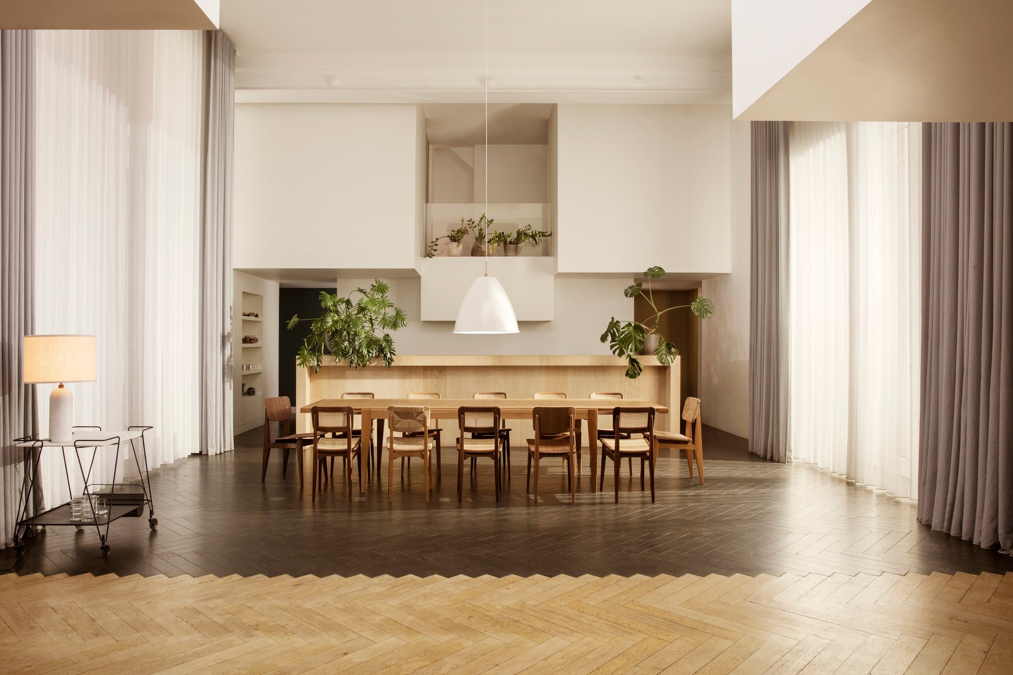 C-CHAIR Stuhl aus Walnussholz mit Geflecht