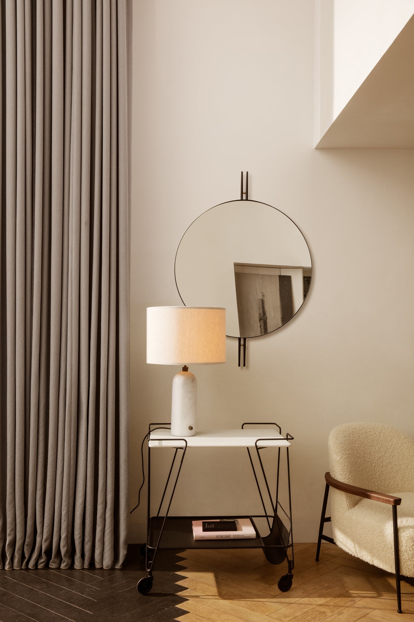 Tischlampe GRAVITY weißer Marmor