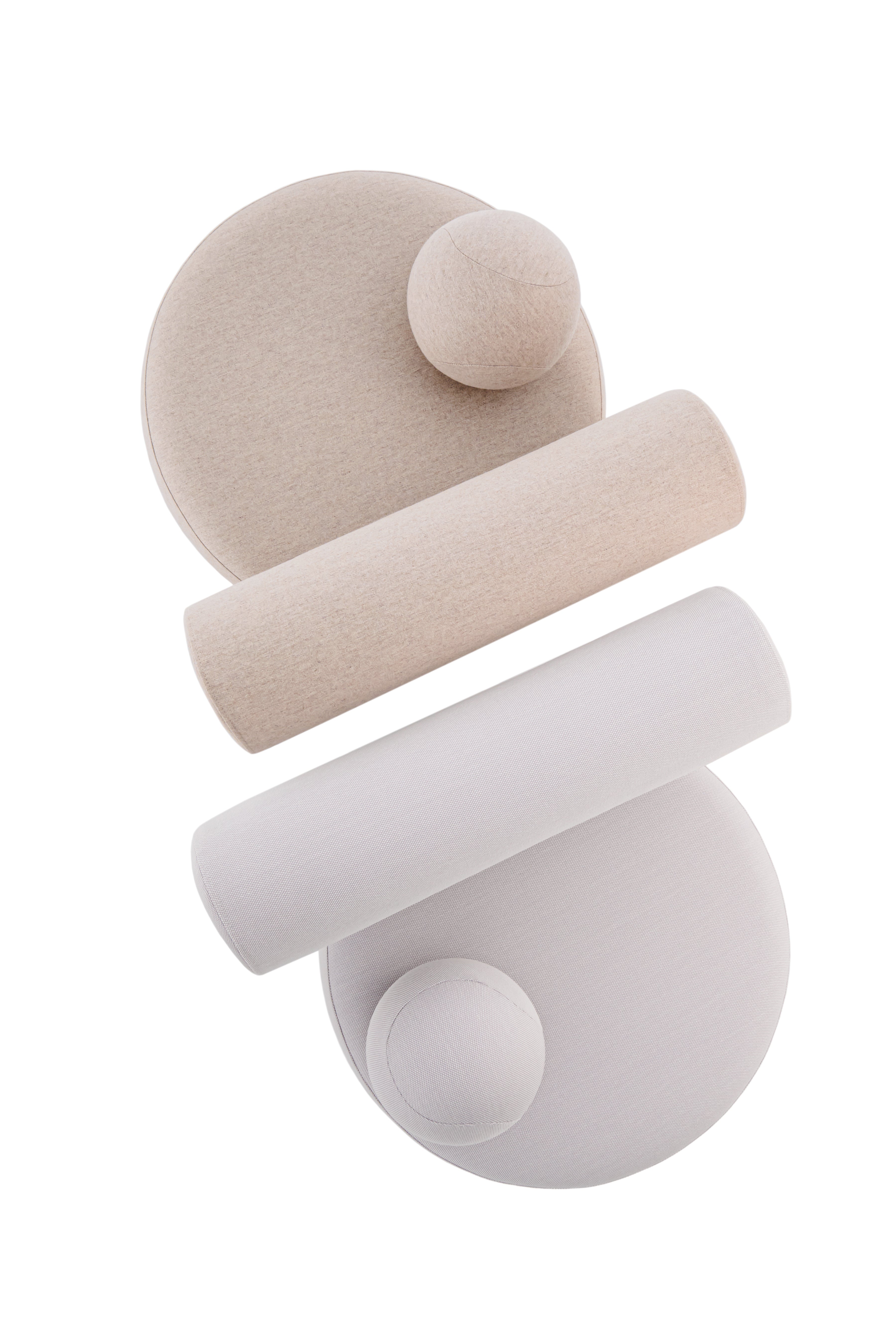 GROPIUS CS2 upholstered armchair with wooden base