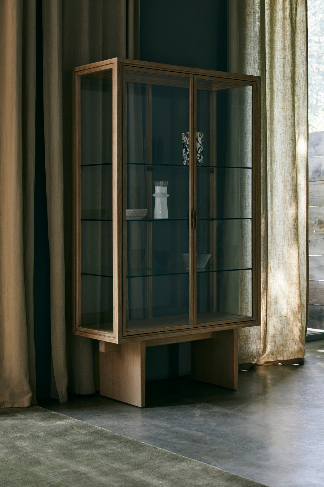 Glasvitrine PRIVATE Eichenfurnier