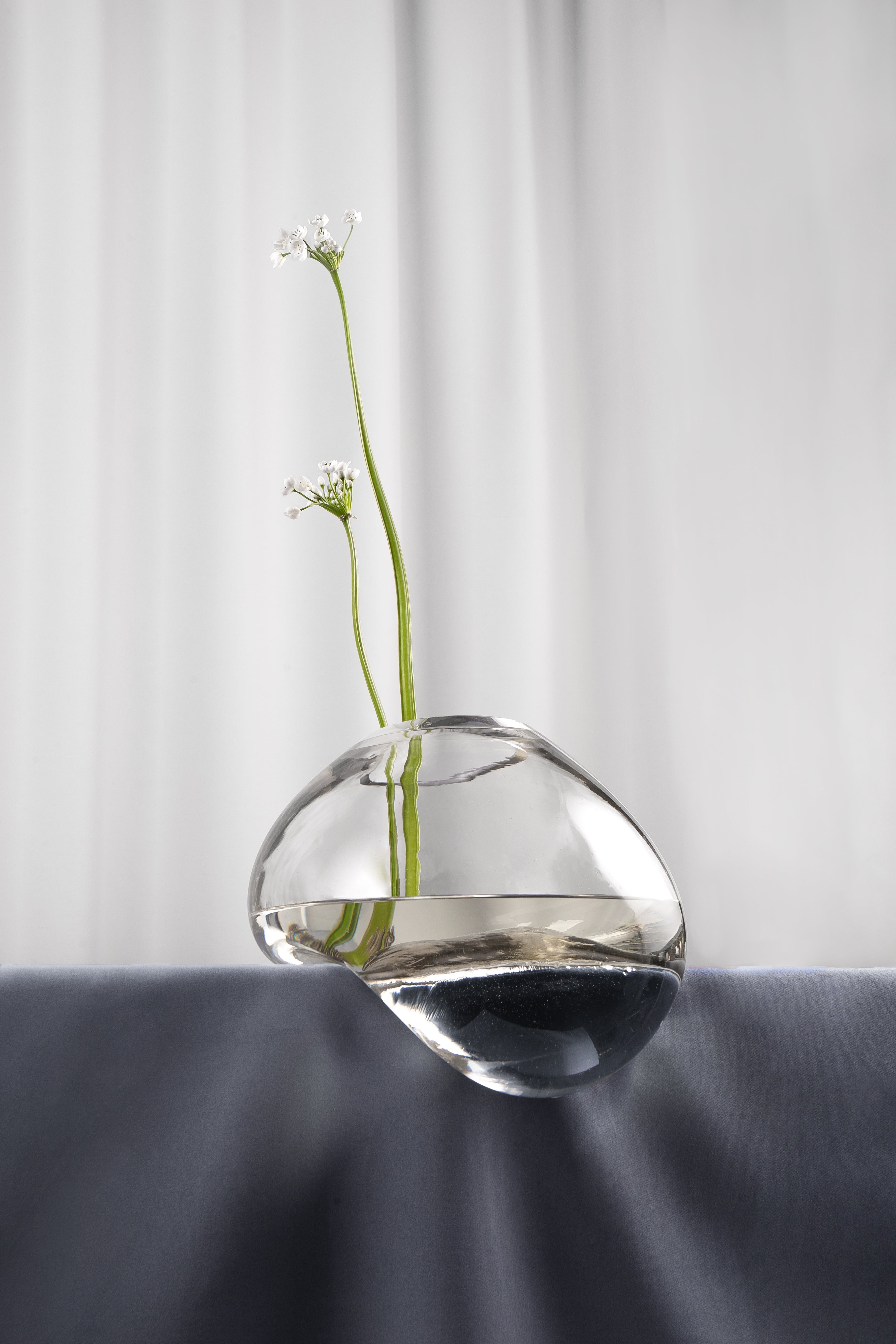 GUTTA Glass Vase