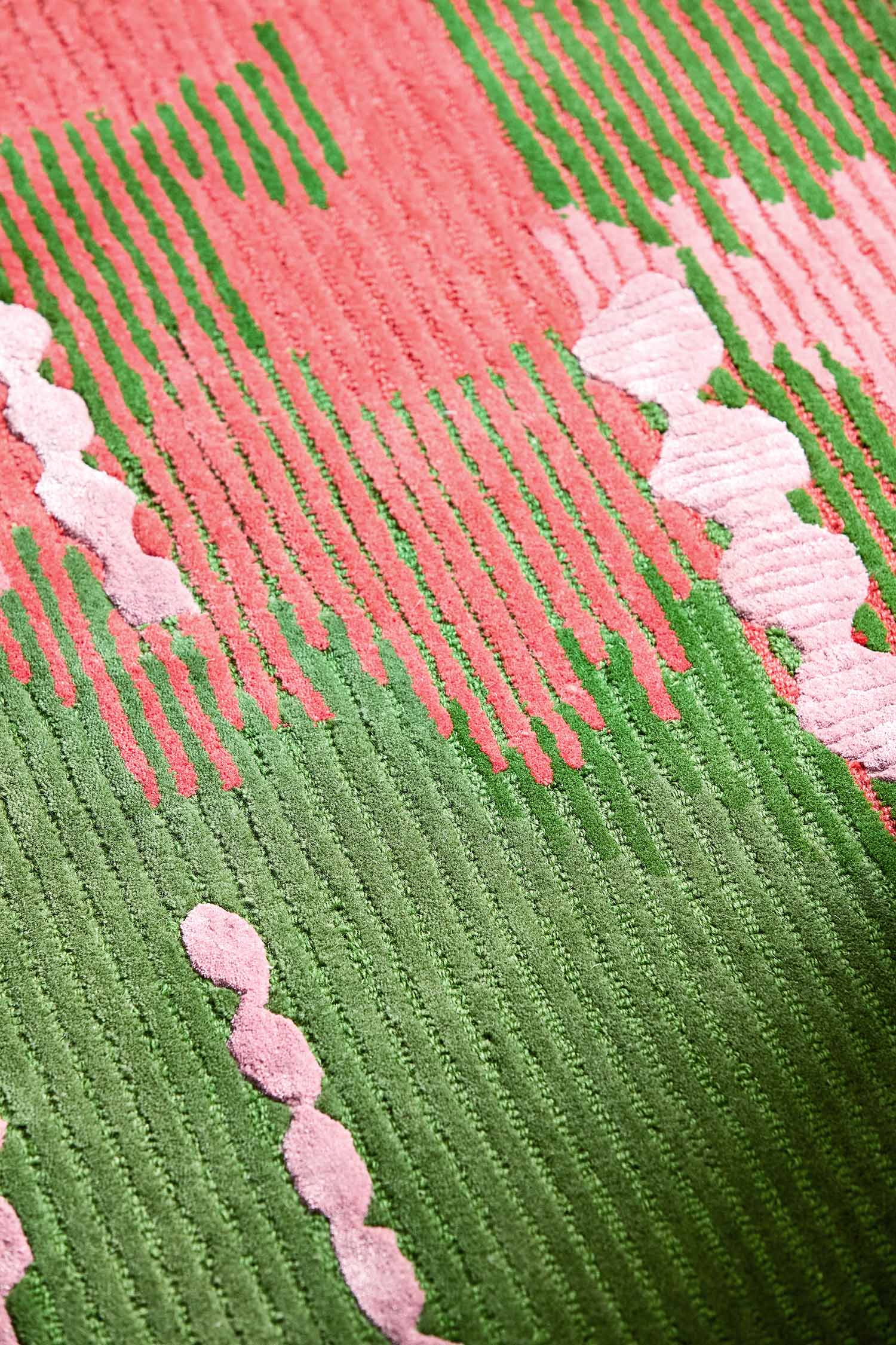 WILDERNESS PERIDOT EMERALD Teppich grün-pink