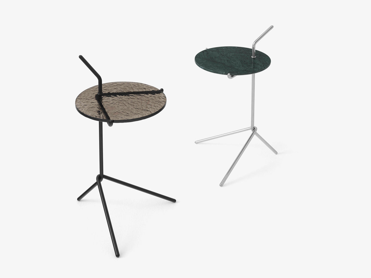 Bijzettafel HALTEN SH9 met een rookglazen blad en een verchroomde basis