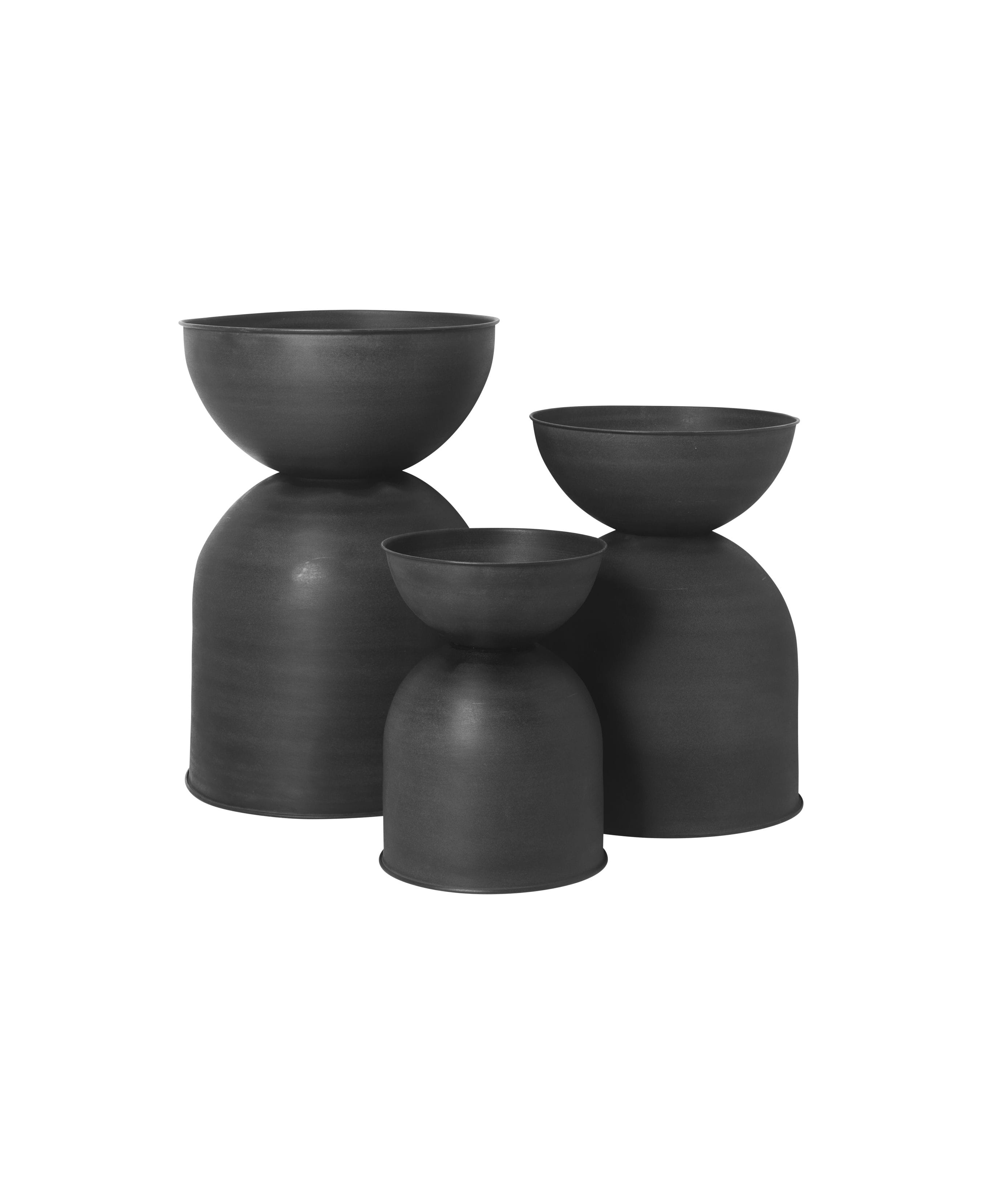Hourglass pot black