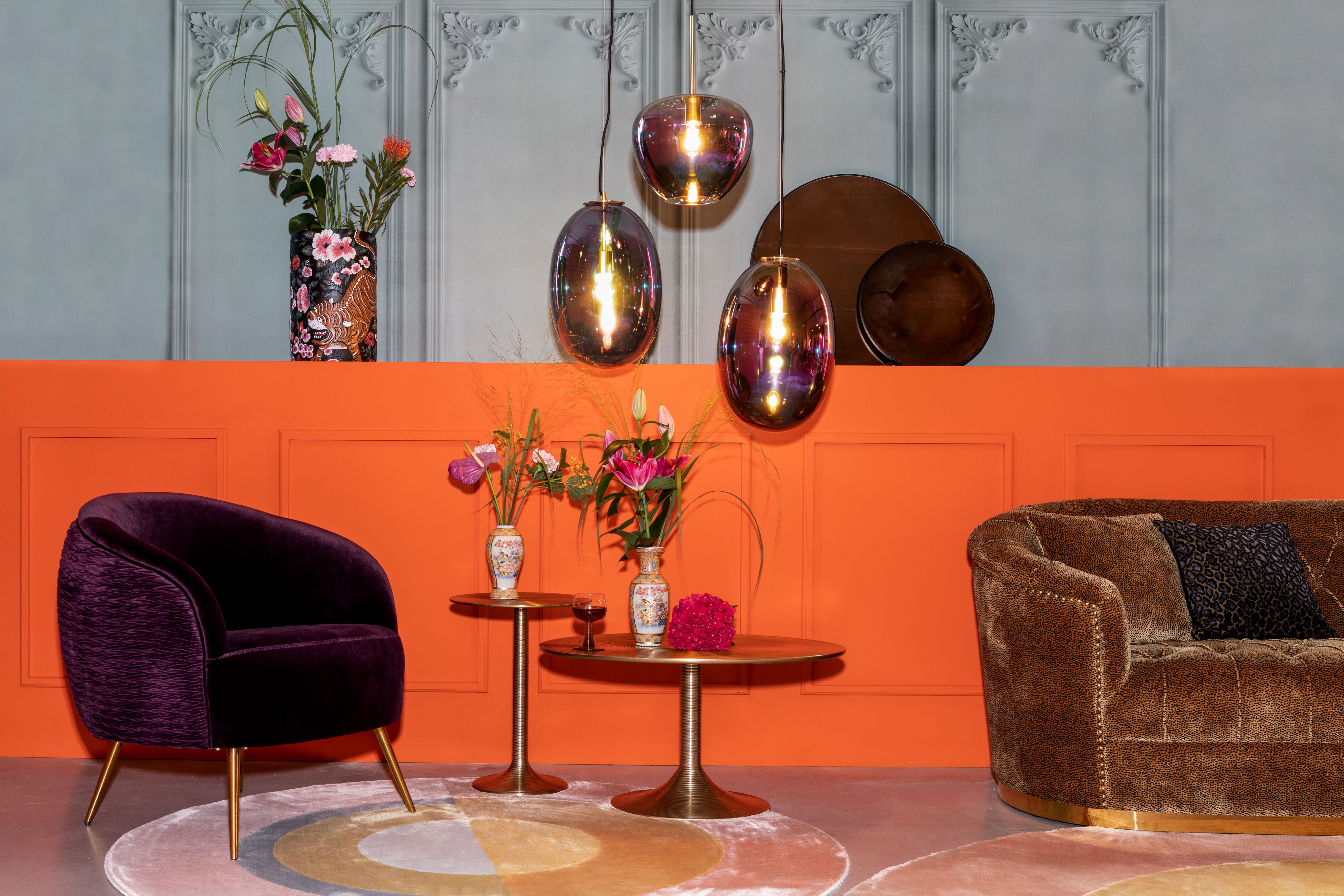 Stolik kawowy HYPNOTISING ROUND mosiądz do salonu – styl art déco