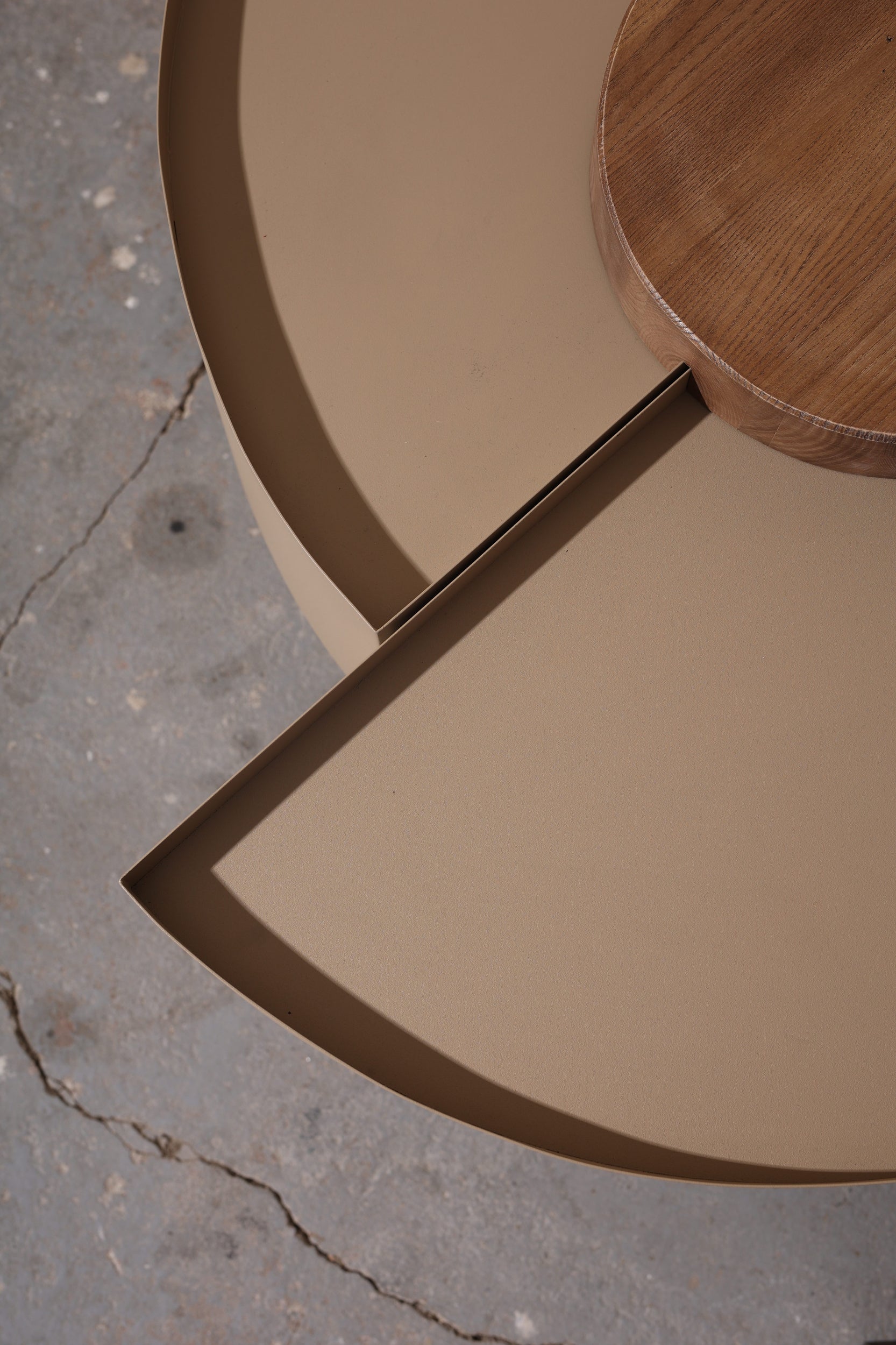 Koffietafel SUMO van staal en hout