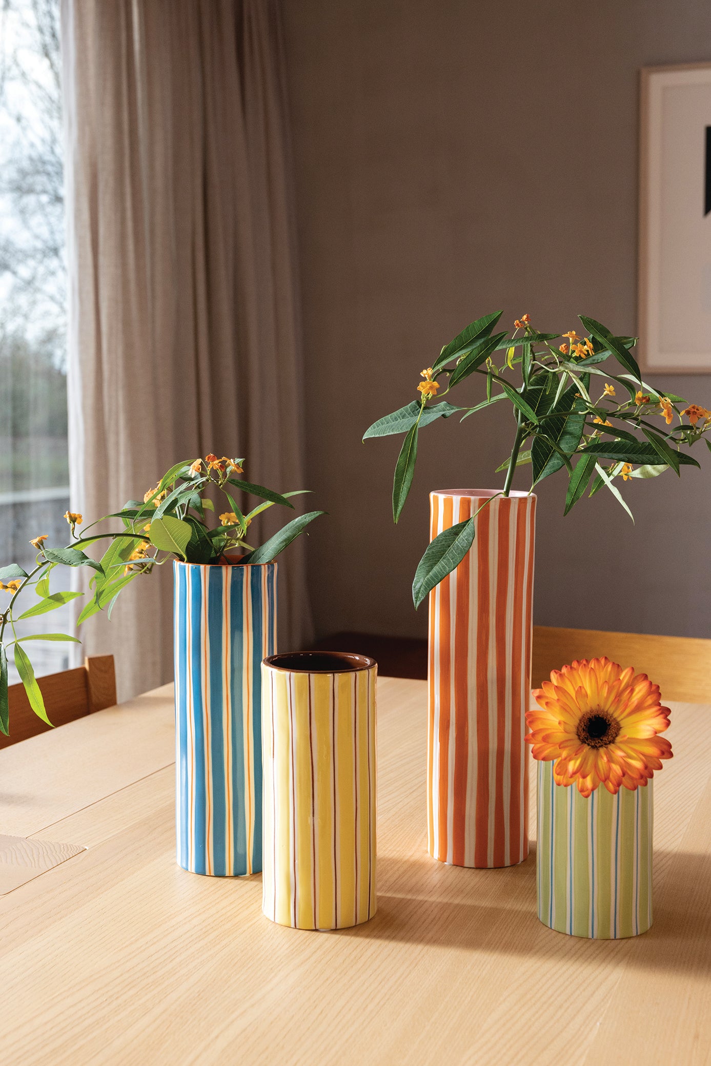 Vaas RAY blauw met wit en oranje