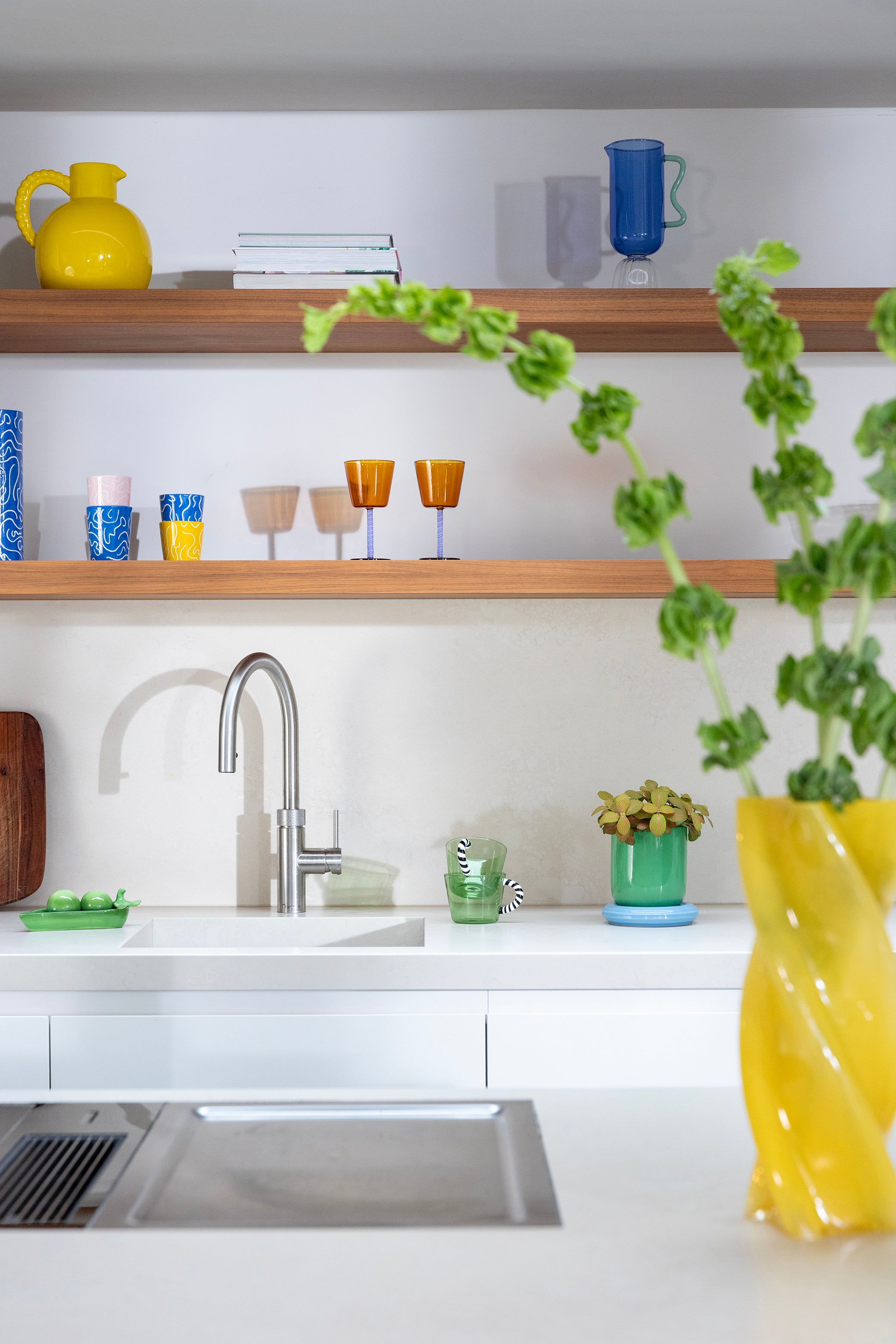 Vaas MARSHMALLOW OPAQUE geel