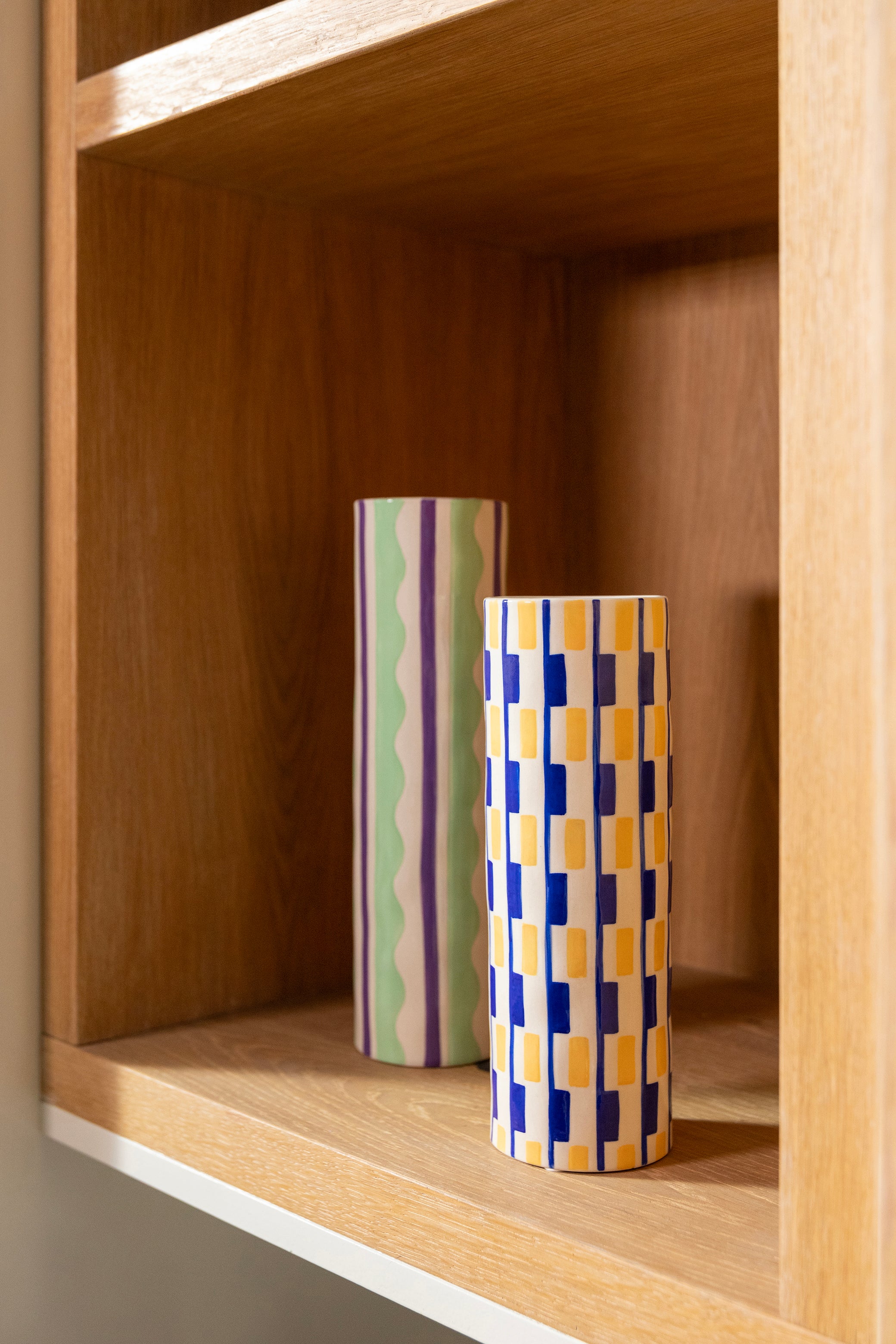 CLASH OBLONG vase white with blue and yellow