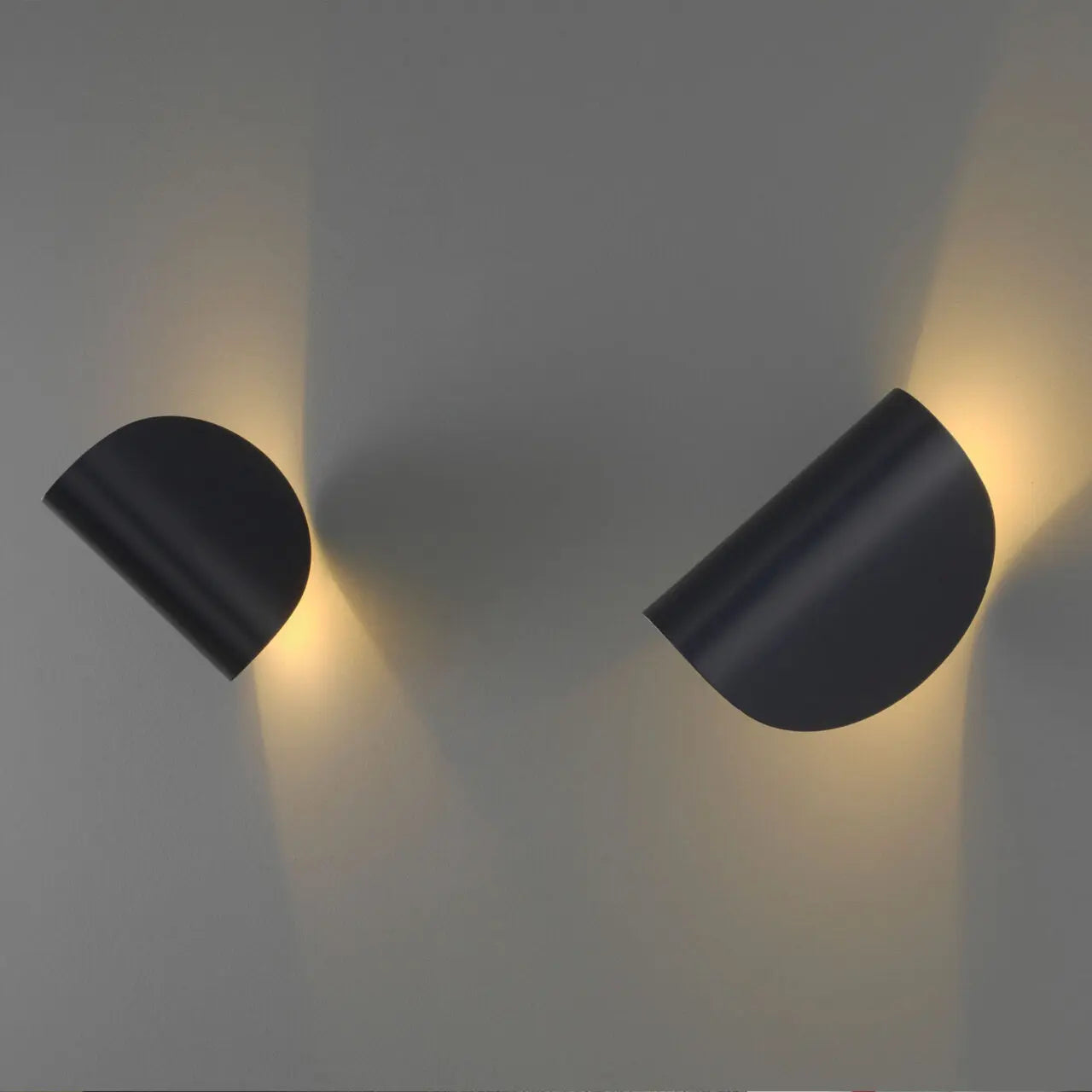 Lampa ścienna IO brązowy z oświetleniem LED