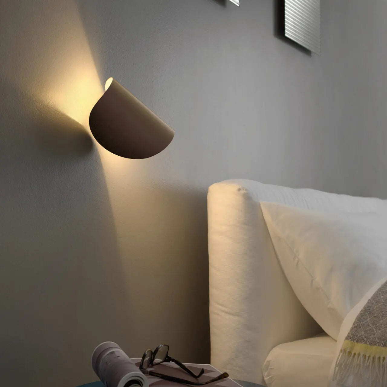 Lampa ścienna IO brązowy – styl skandynawski