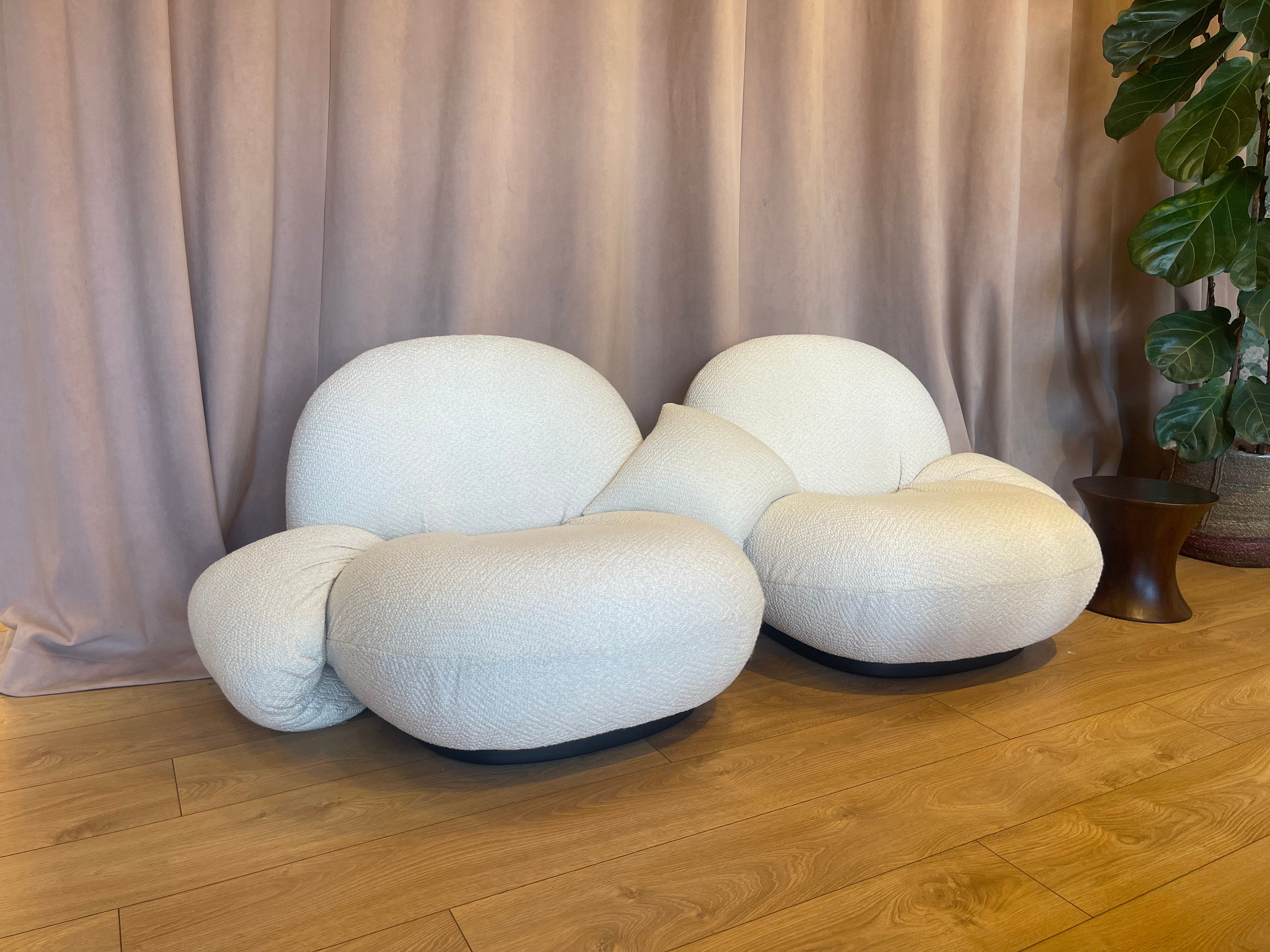 Sofa 2-zits PACHA wit met zwarte basis - showroommodel