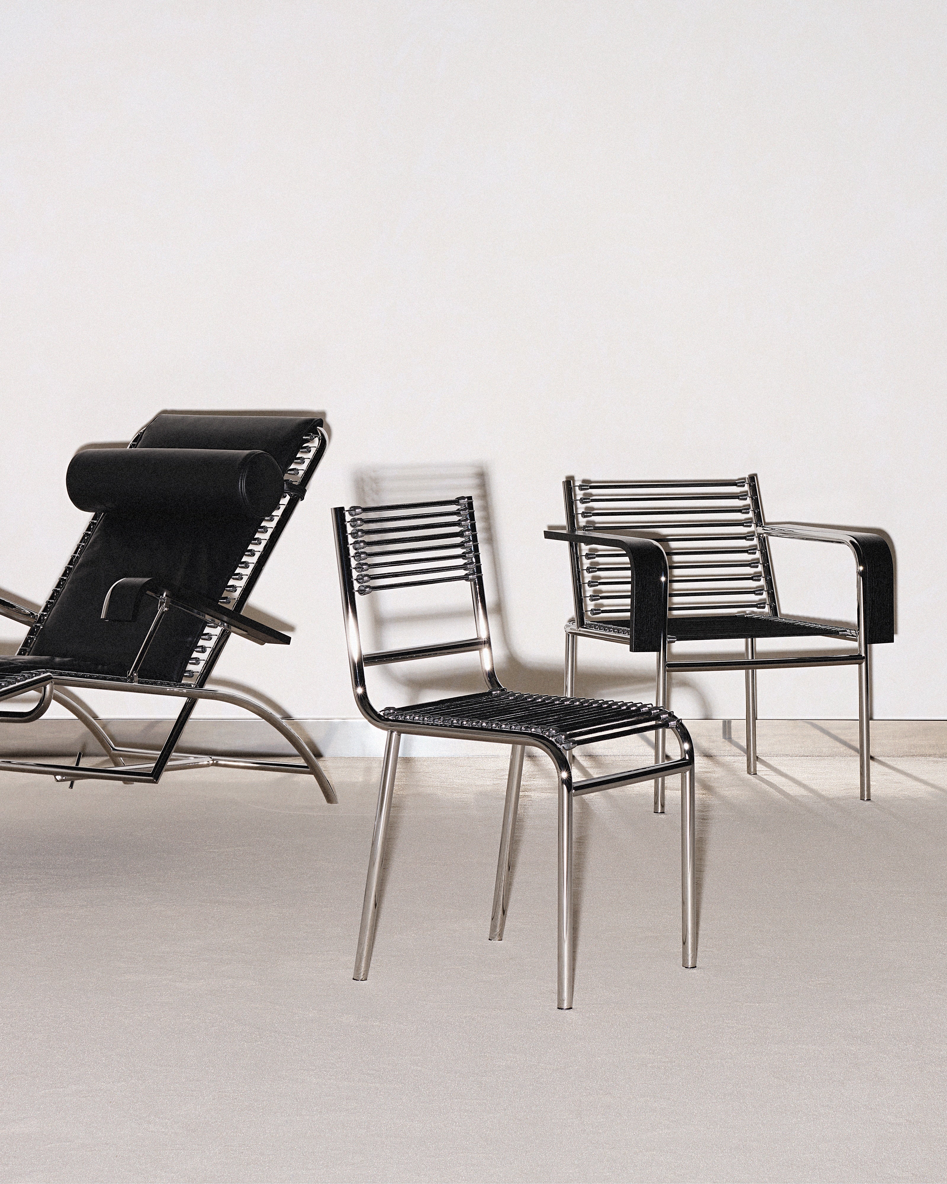 Zwarte SANDOWS fauteuil met stalen basis