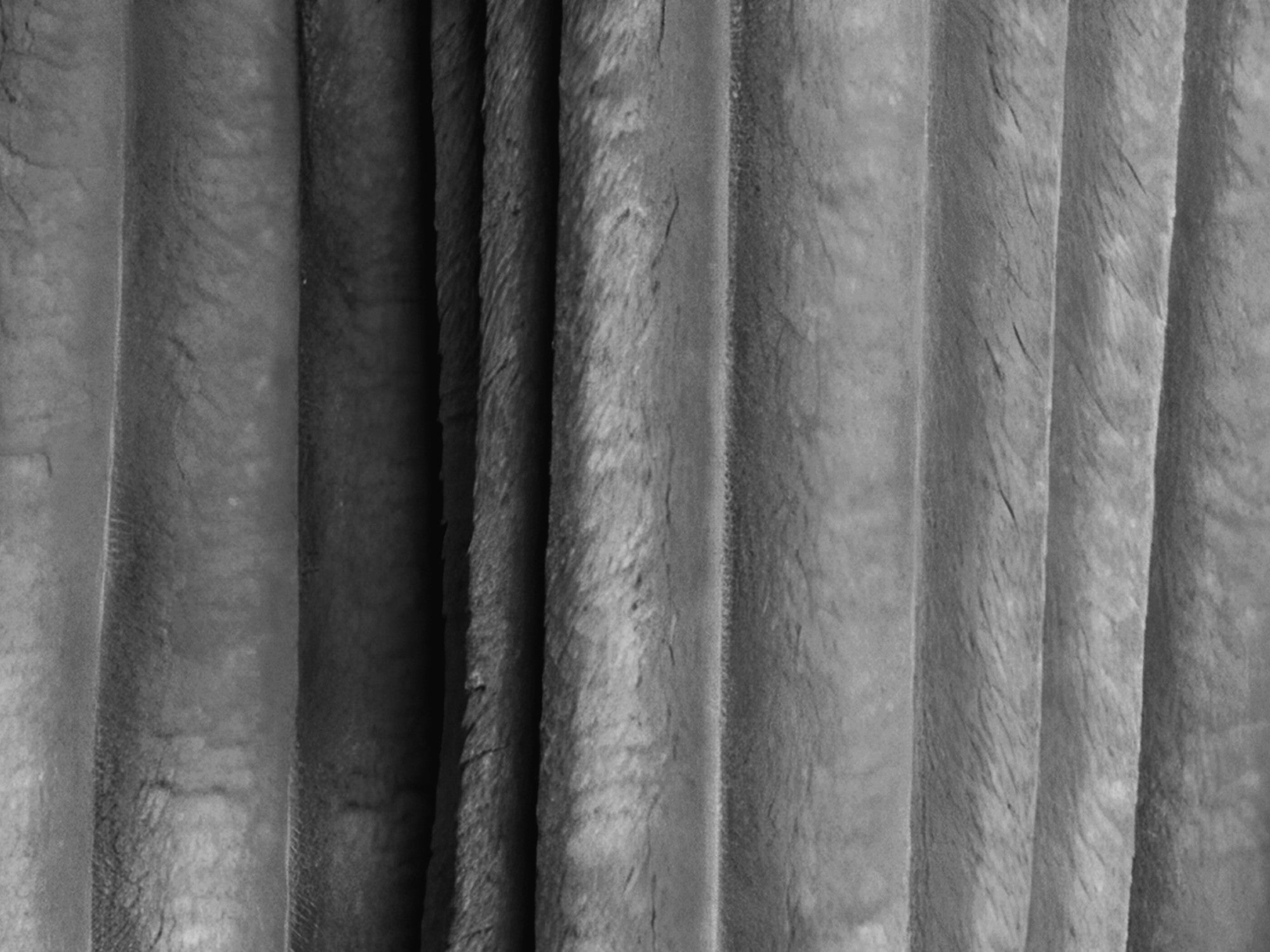 Linksseitige Schlafcouch KONA in dunkelgrauem Cord