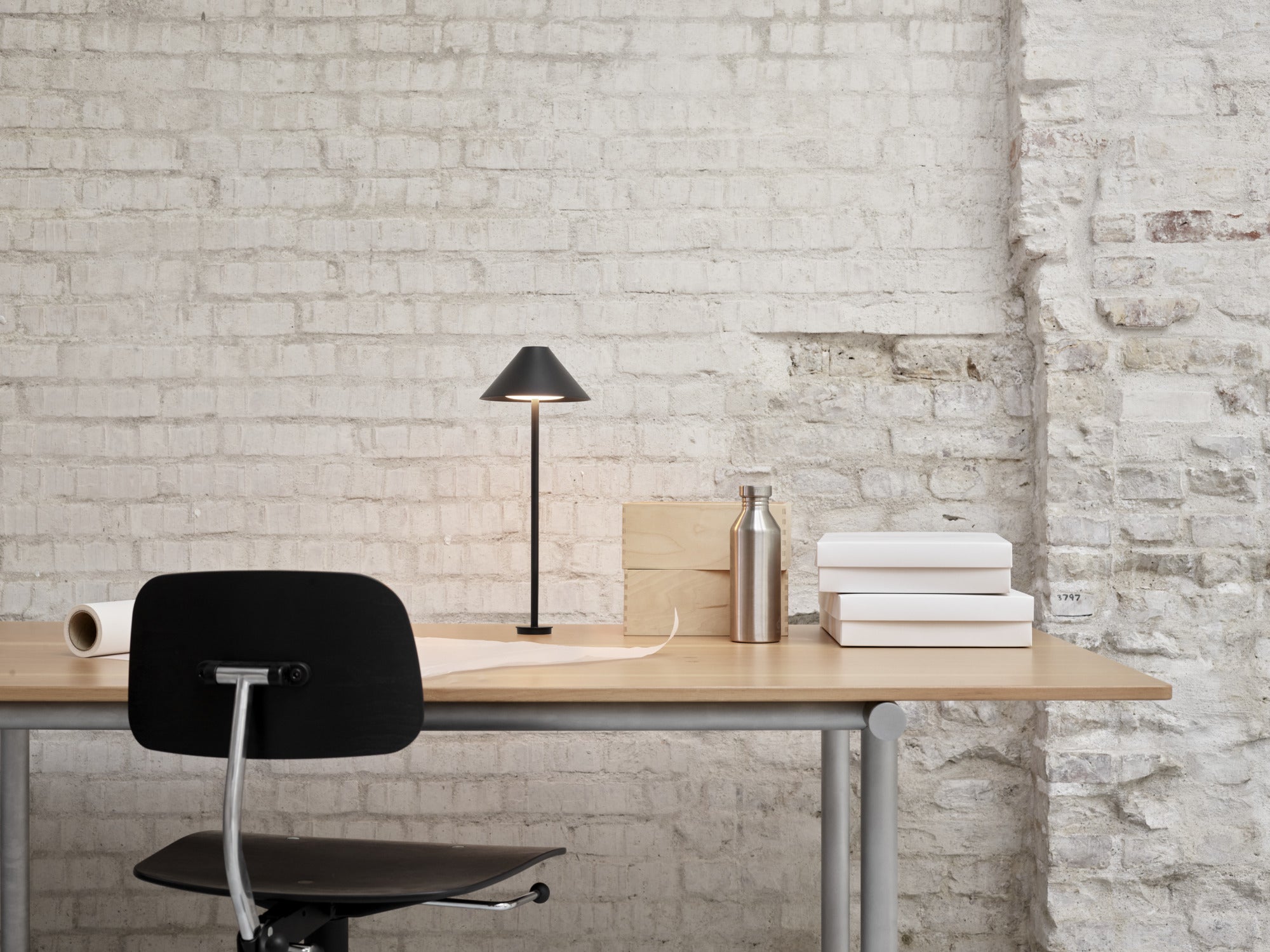 Tischlampe KEGLEN schwarz