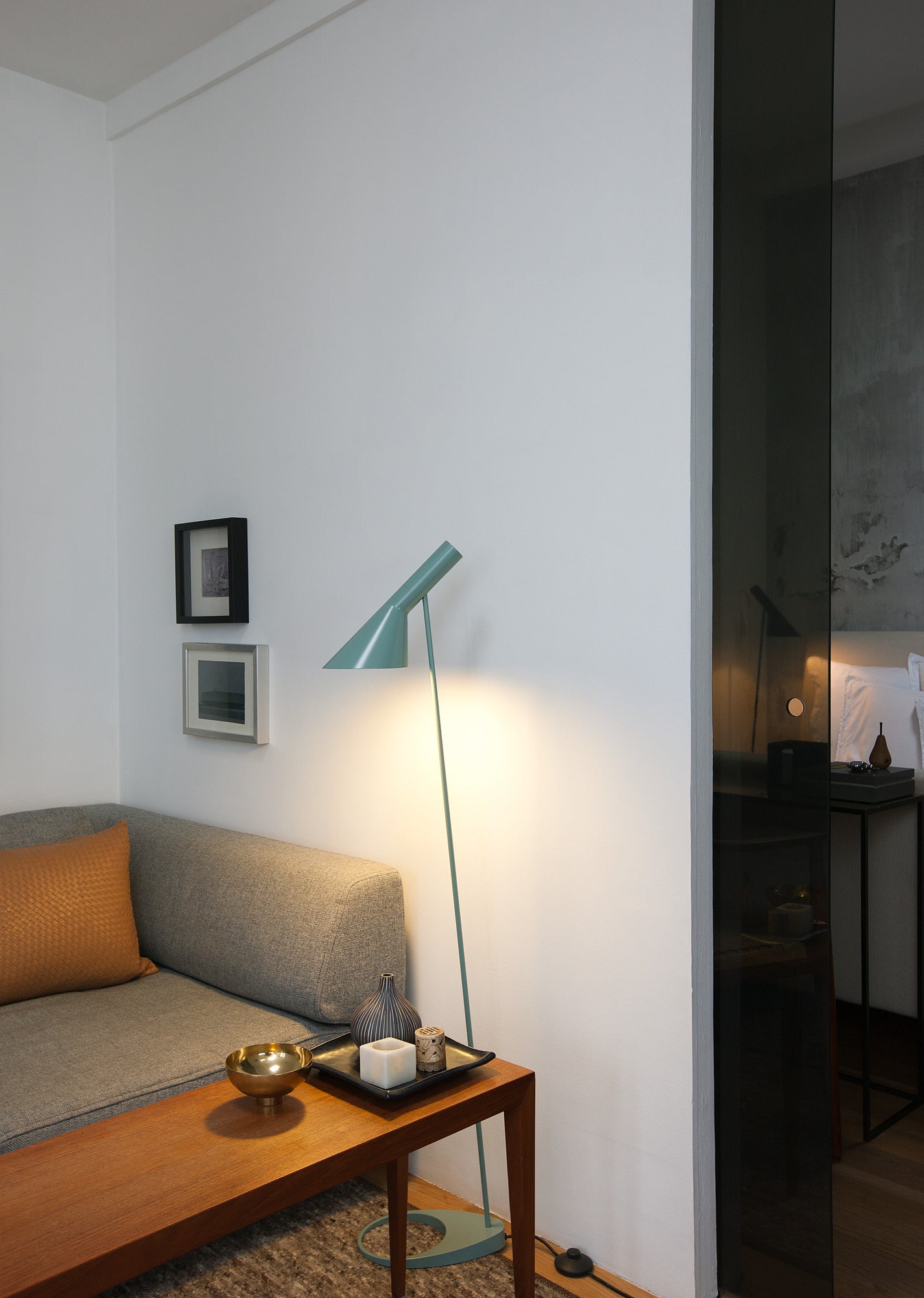 Vloerlamp AJ vuilblauw