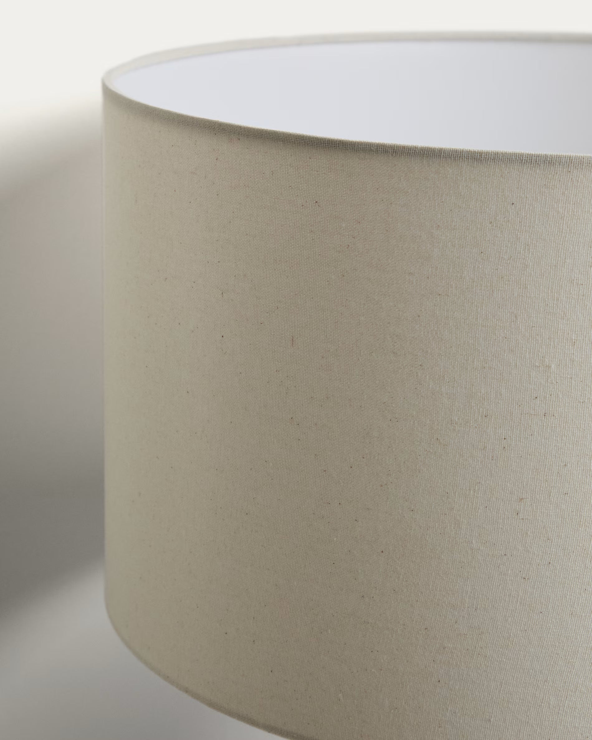 Vloerlamp NIANI grijs met donkere houten voet