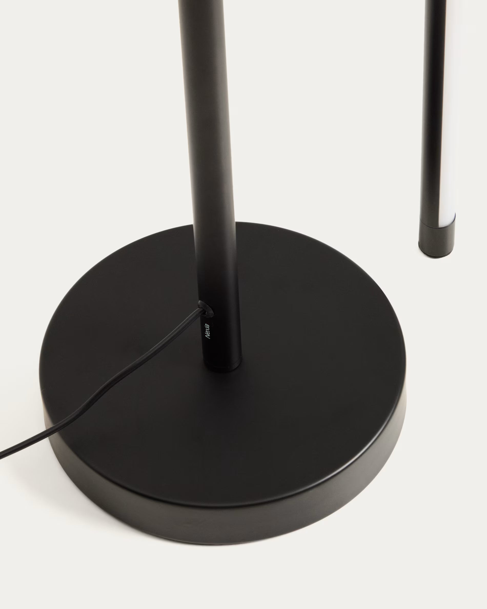 BOW black floor lamp