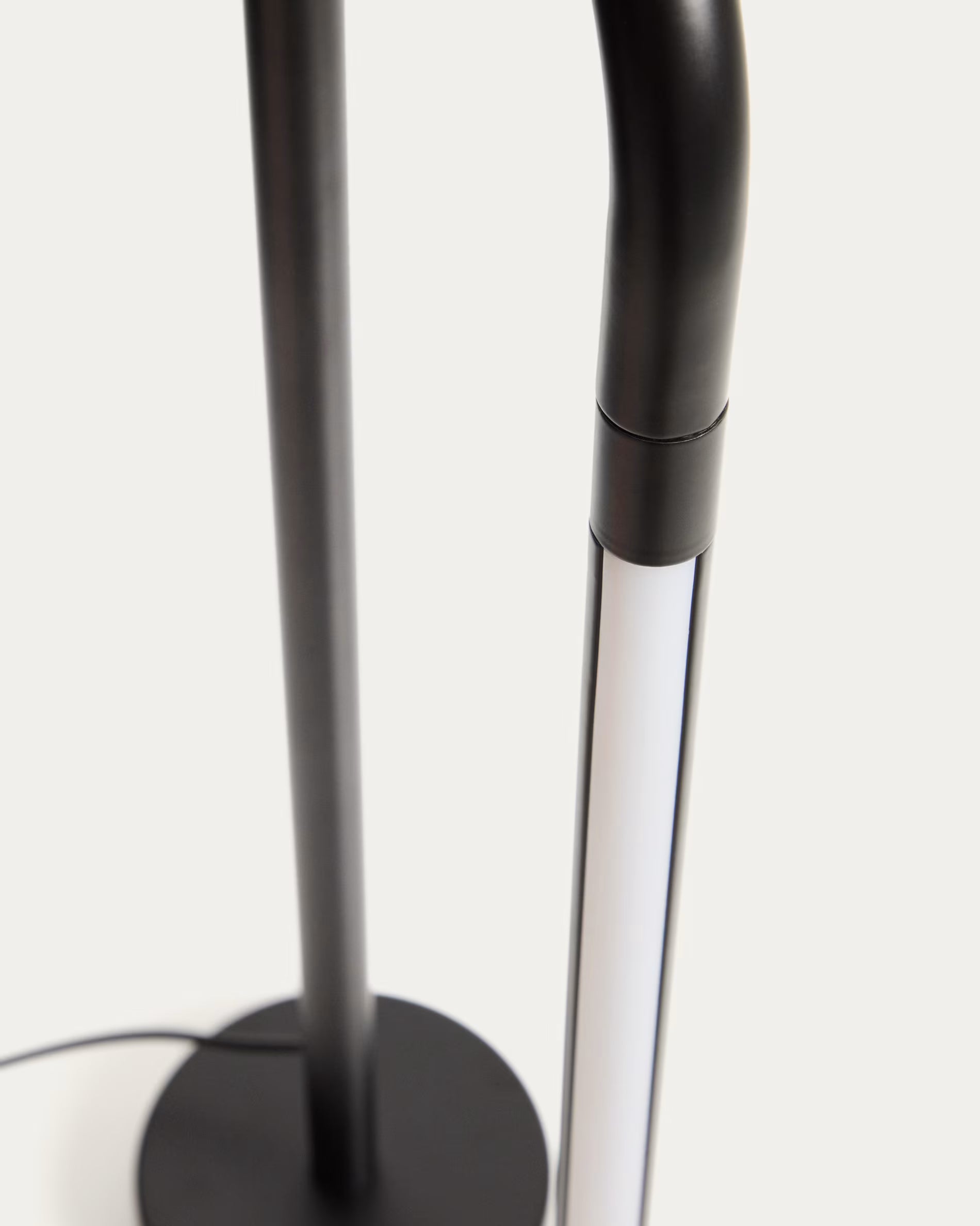 BOW Black Table Lamp