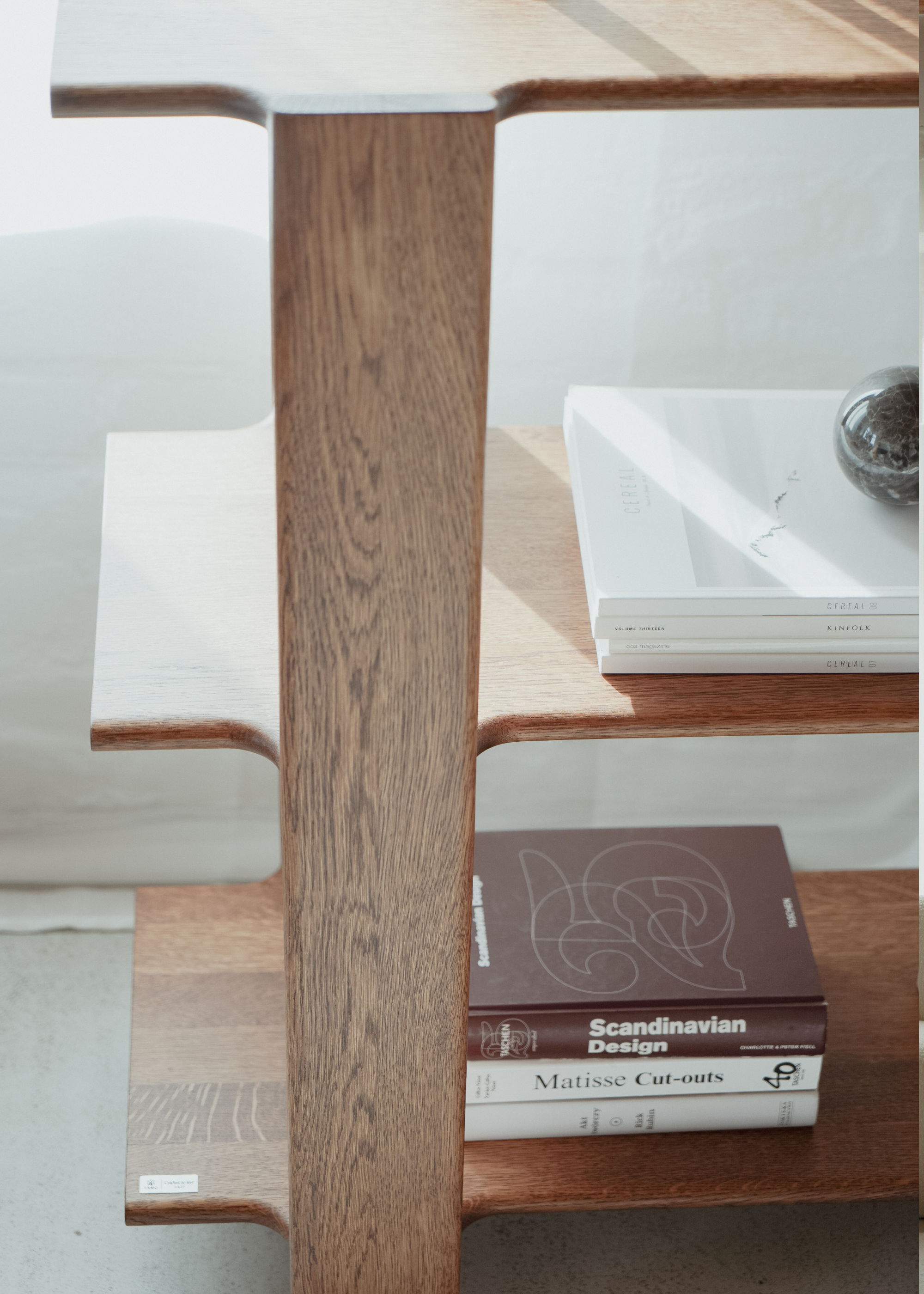 LIGO Shelf Burgundy Oak Wood