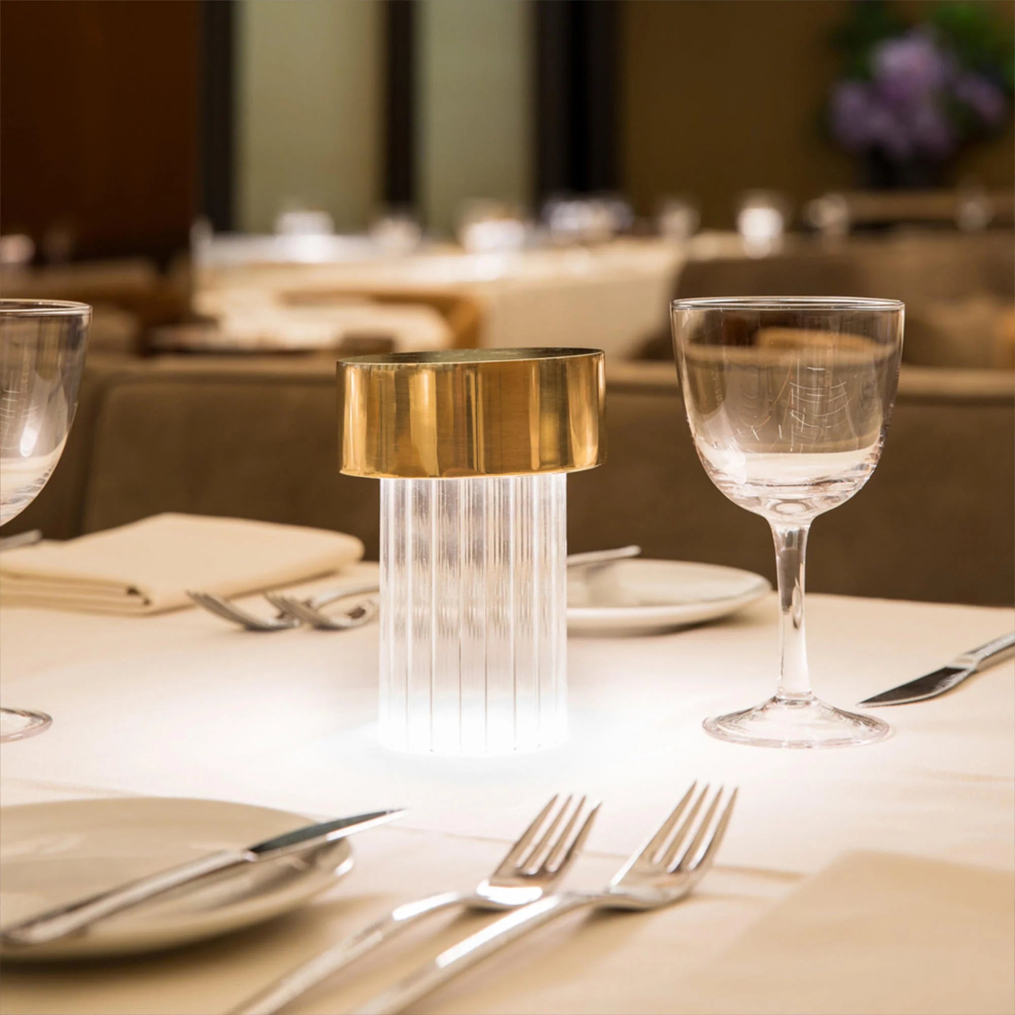 Tragbare Lampe LAST ORDER FLUTED aus Messing