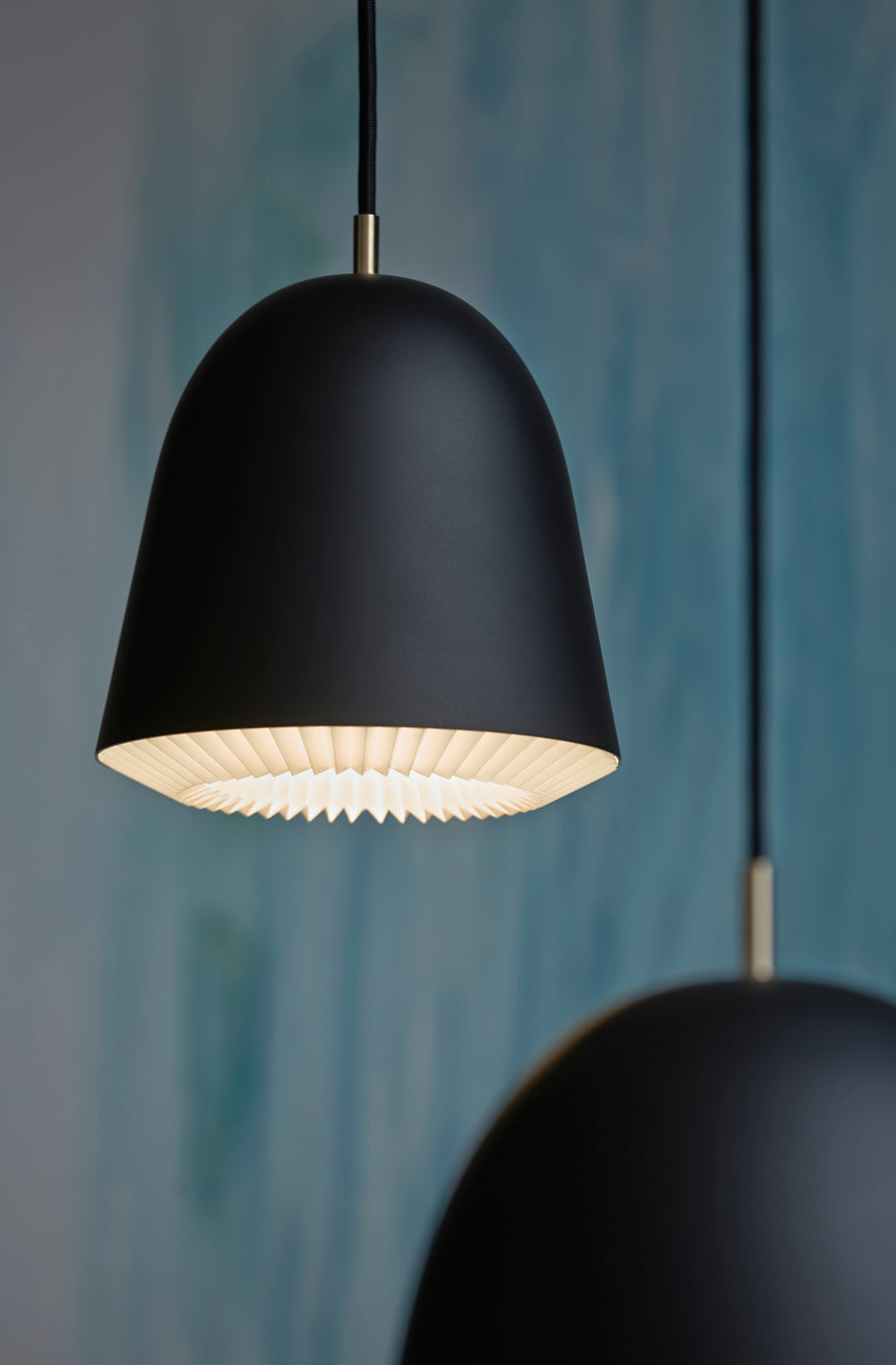 Lampa wisząca MODEL 155 CACHÉ czarny – Le Klint