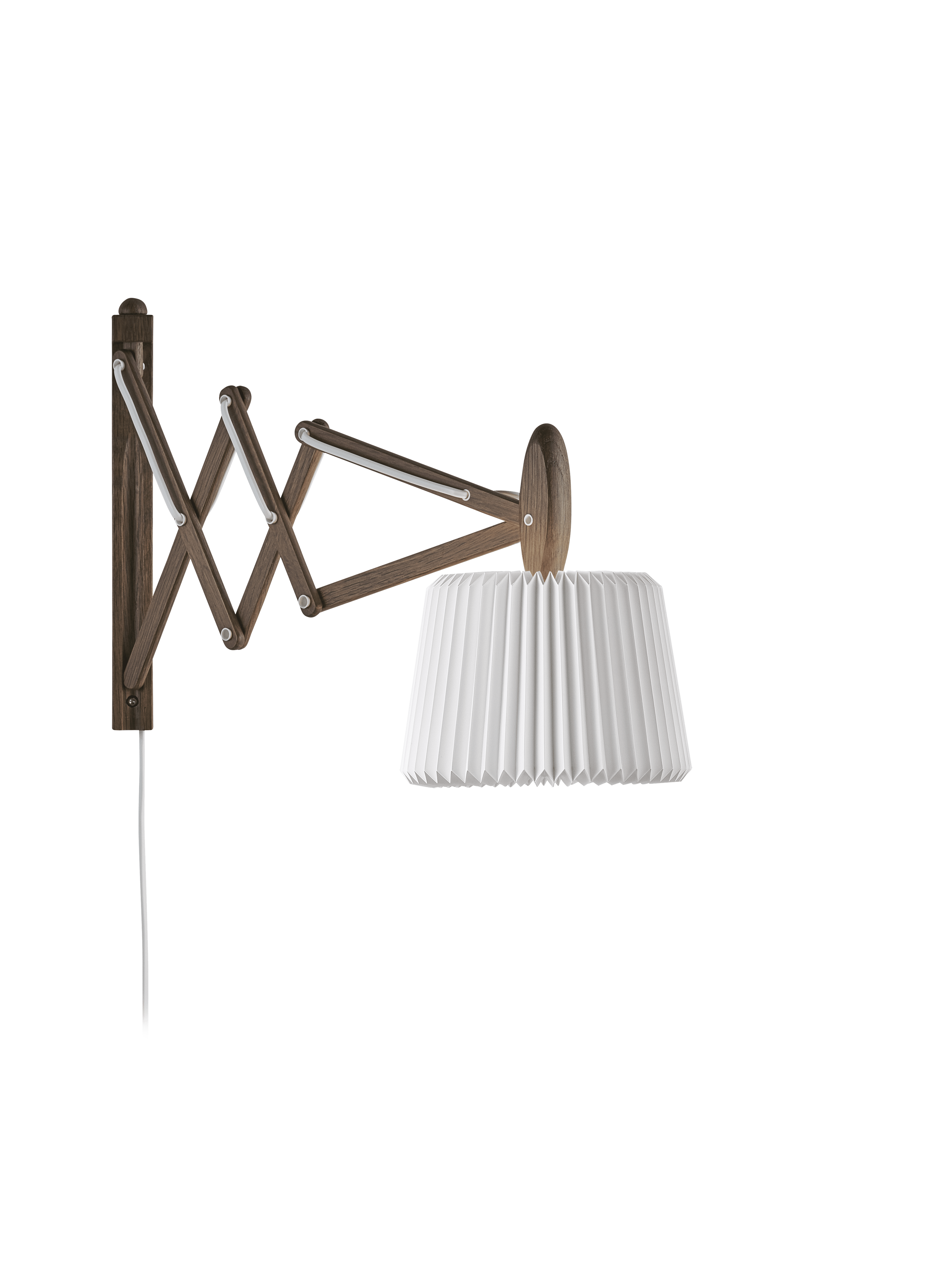Wandlamp MODEL 223 120 SAX wit met een donkere eiken basis
