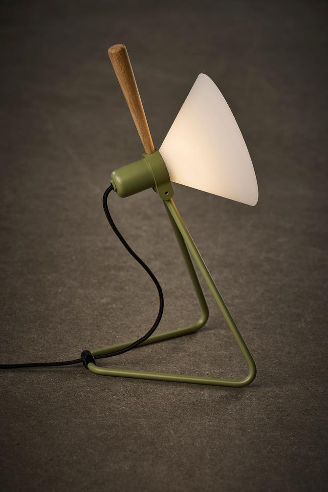 Lampa stołowa MODEL 356 SPOT oliwkowy – Le Klint