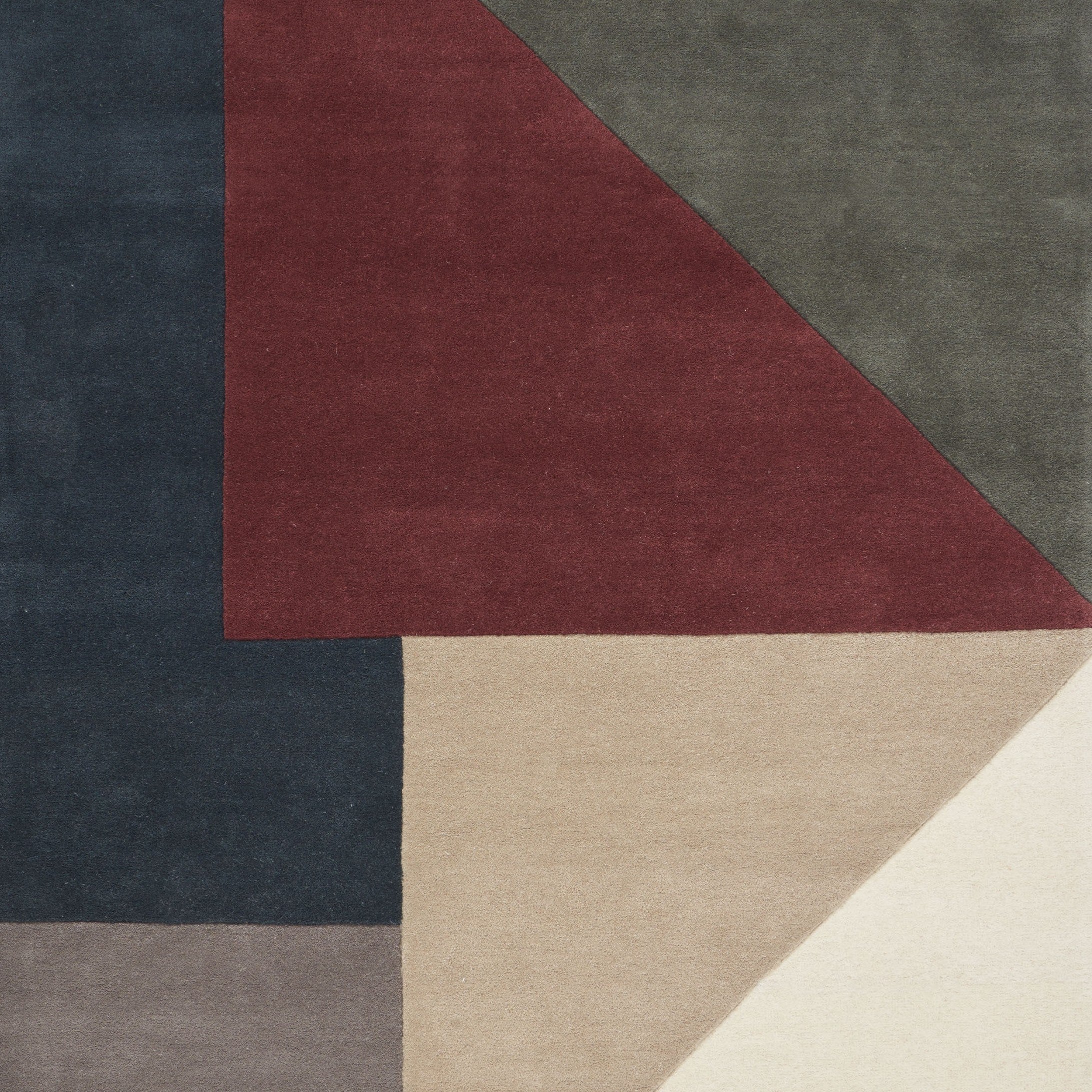 ARGUTO Rug - COMBI green with burgundy