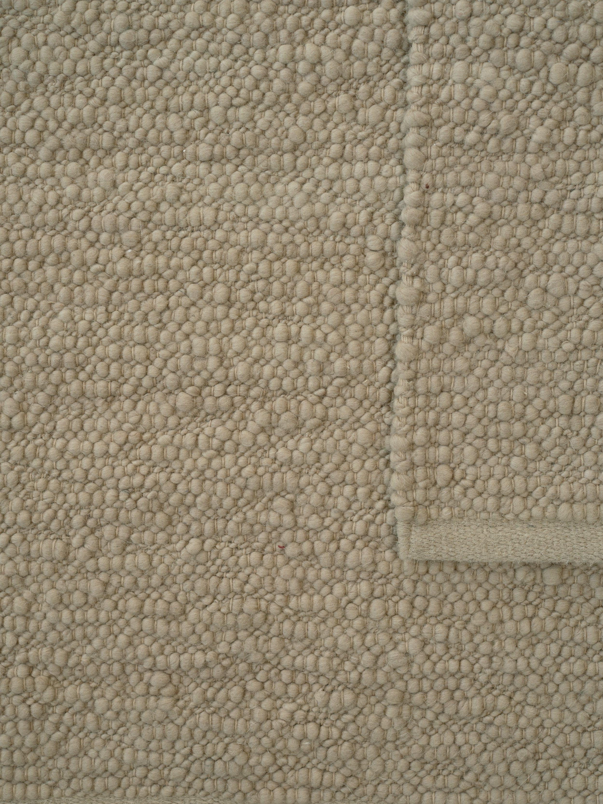 Teppich PEBBLED POEM beige