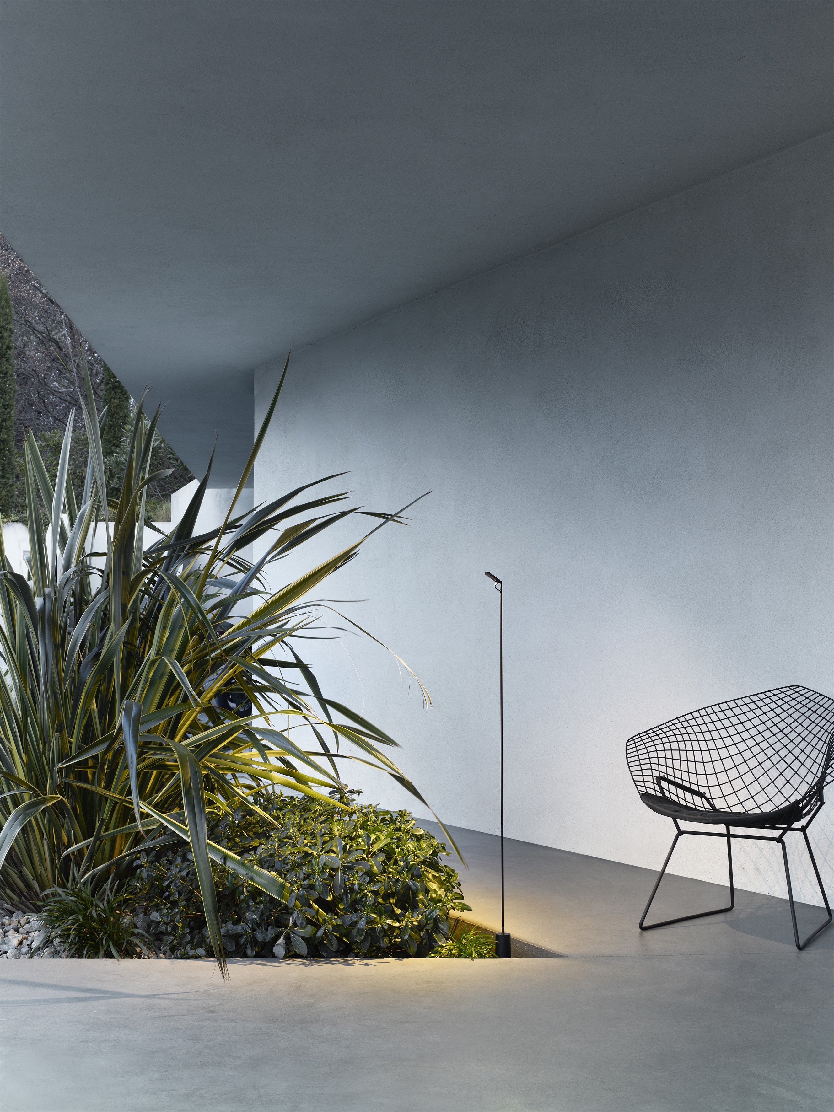 Stehlampe für den Außenbereich Einzelstück FLIA schwarz