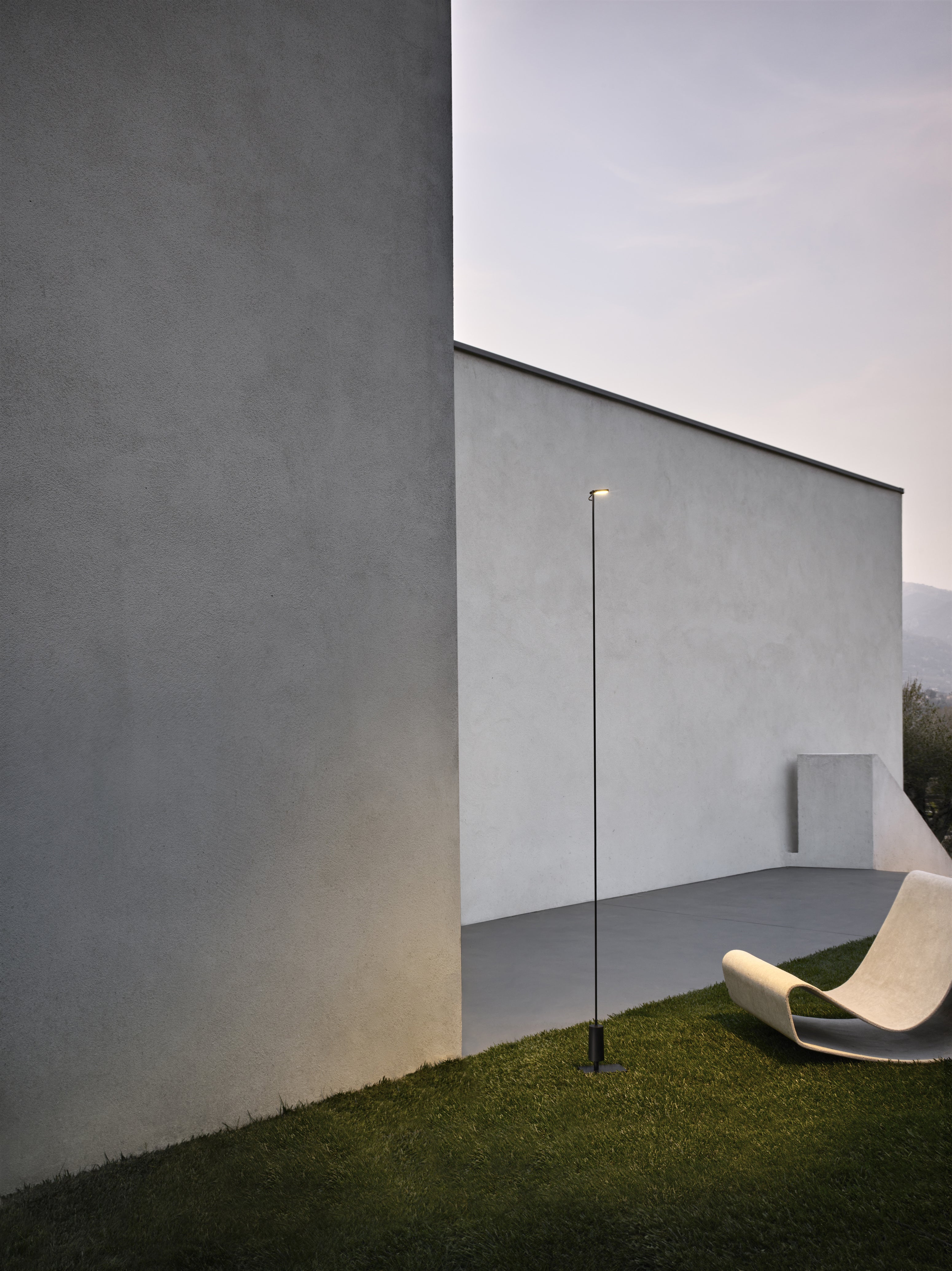 Stehlampe für den Außenbereich Einzelstück FLIA schwarz