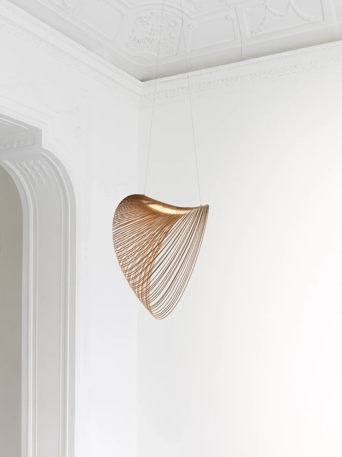 Hanglamp ILLAN met houten kap