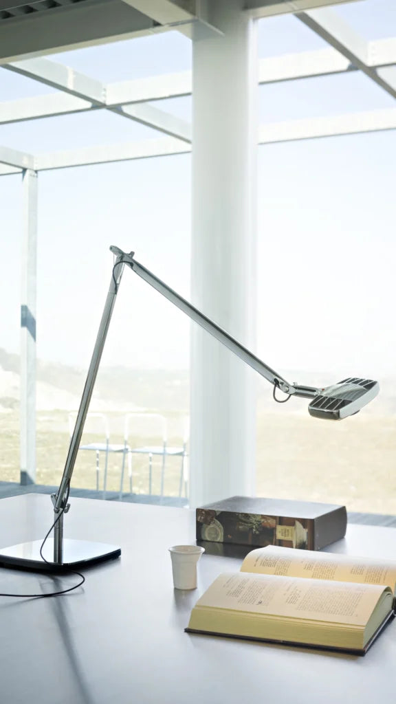 OTTO WATT black desk lamp