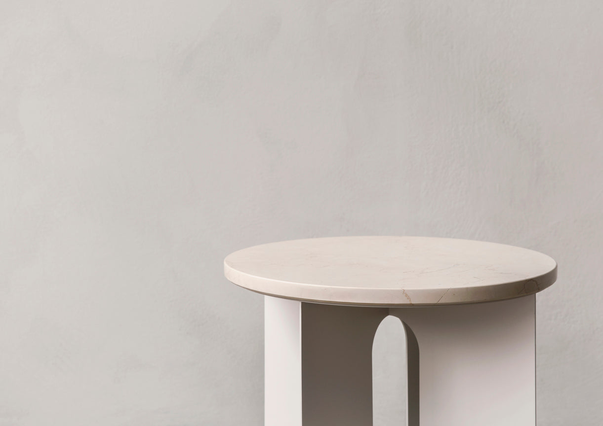 ANDROGYNE cream side table