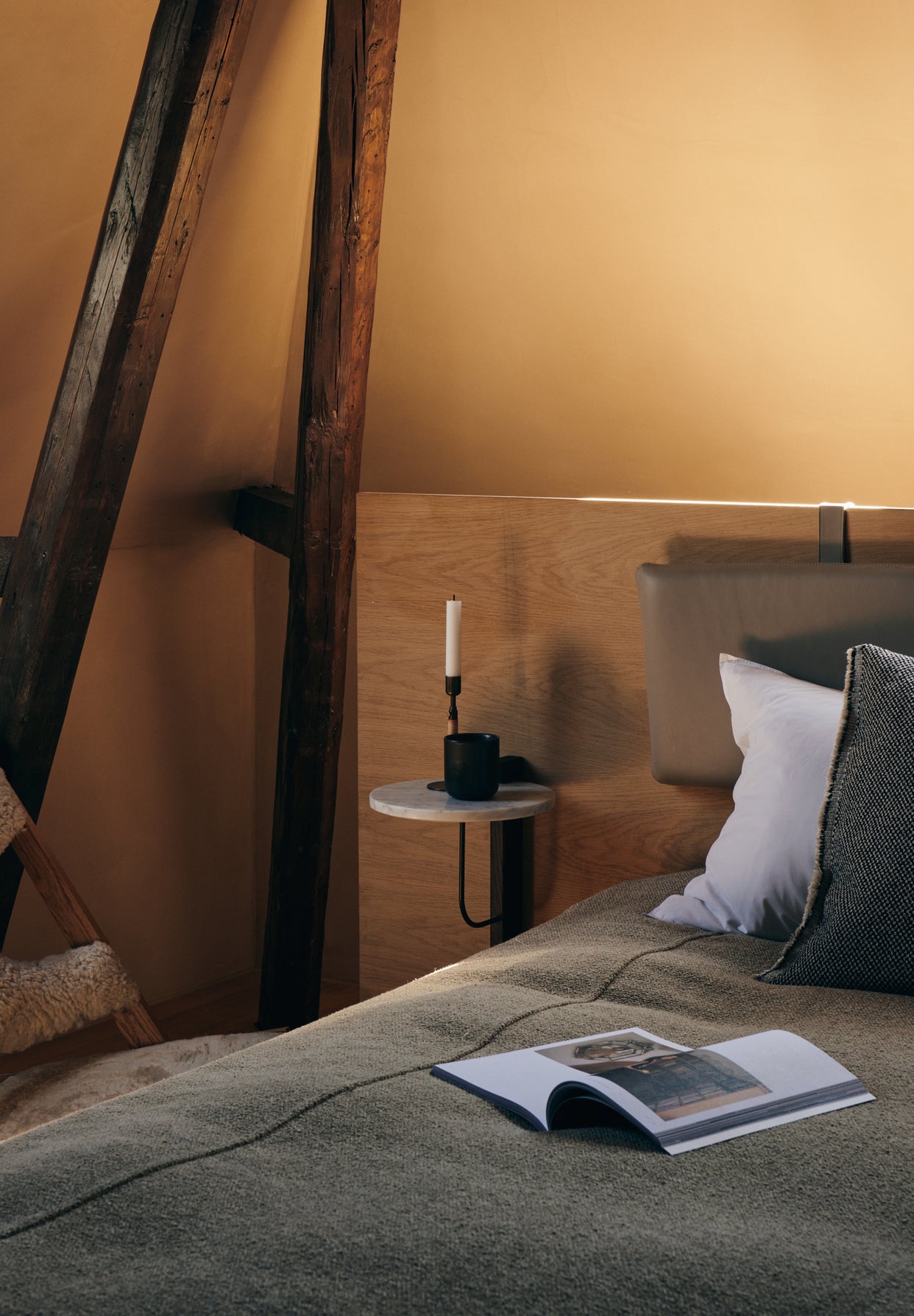 Plank CORBEL eikenhout en marmer